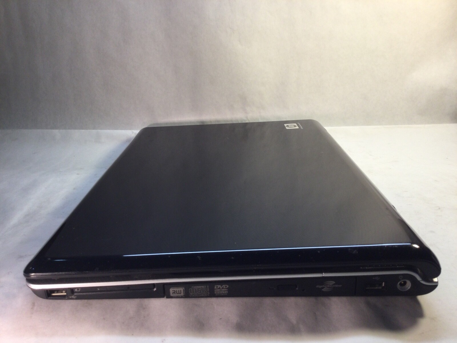 HP Pavilion dv9500 17″ Laptop AMD Turion 64 X2- DIM BACKLIGHT- MZ