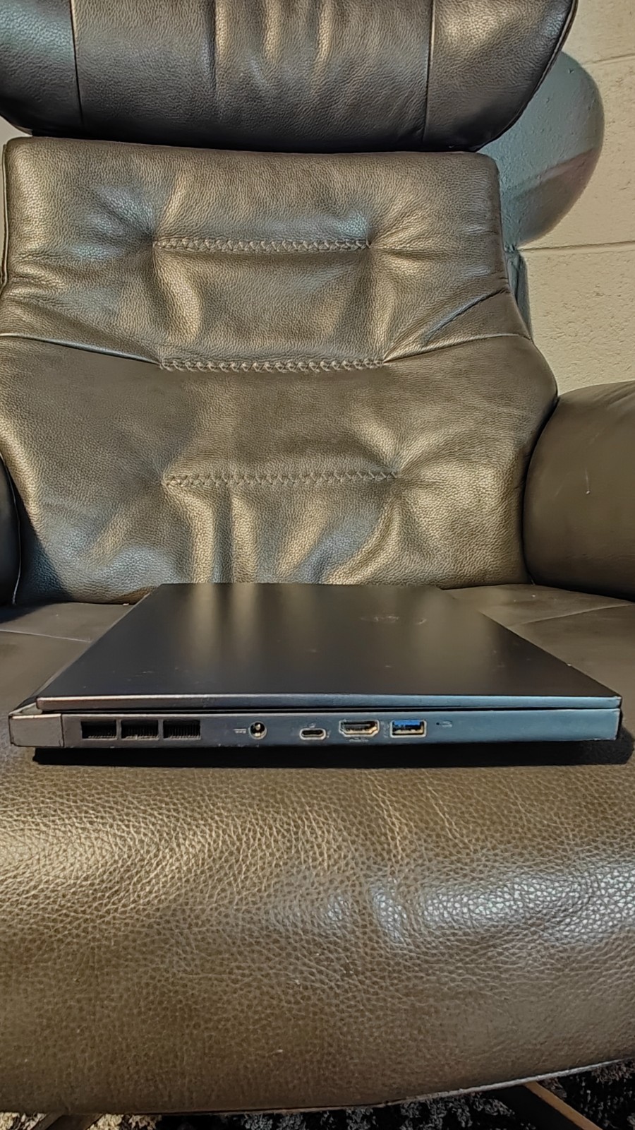 MSI WS66-10TMT | RTX 5000 | 64 GB RAM | Dual 1TB SSDs | Includes charger
