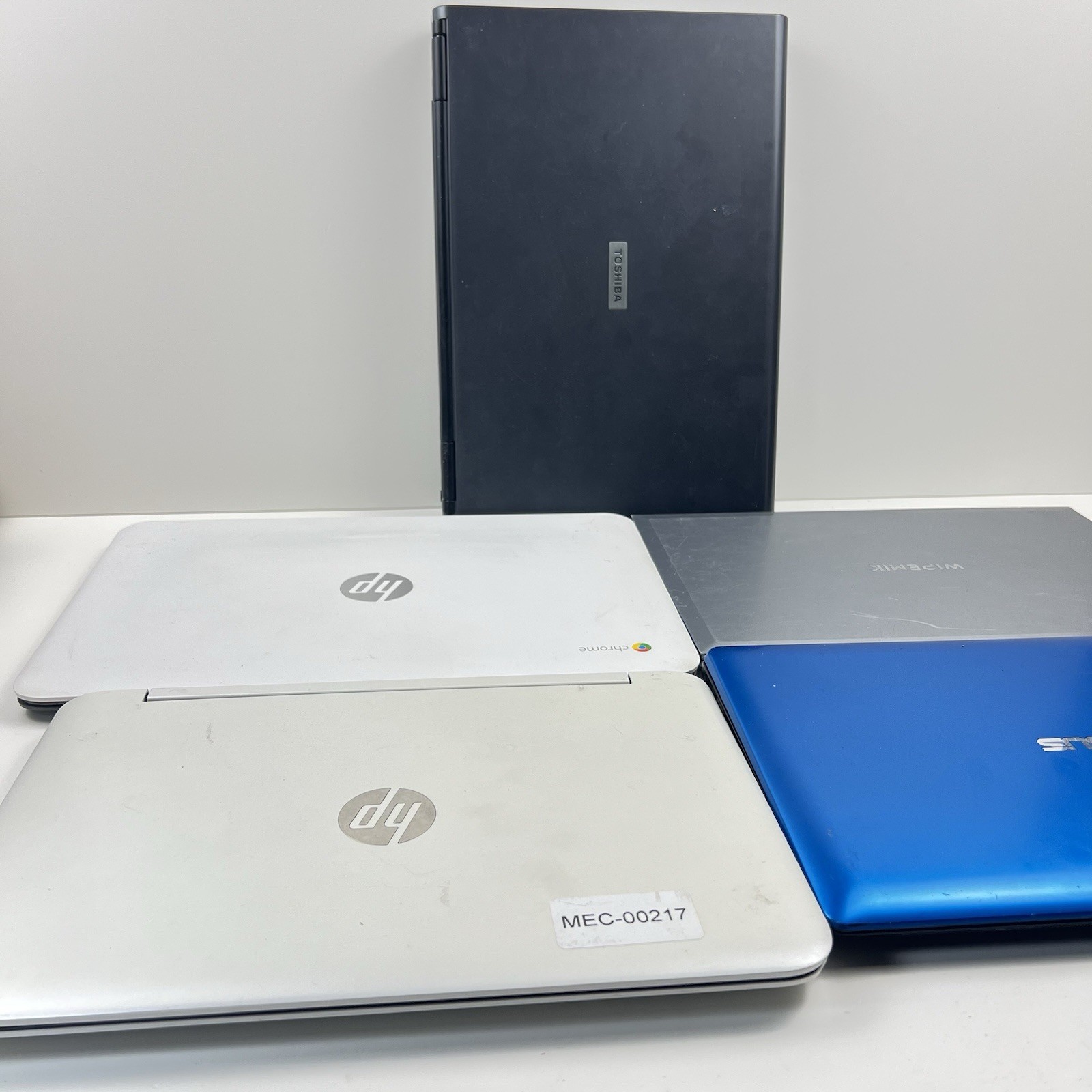 Lot of 5 Mixed HP Toshiba Laptops, FOR PARTS OR REPAIRS