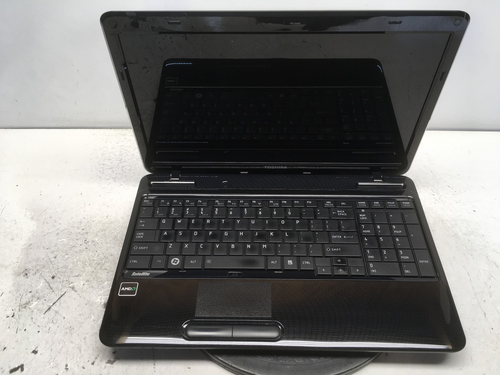 Toshiba Satellite L655D-S5055 AMD V120 2.2GHz 3 GB NO HDD NO BATT