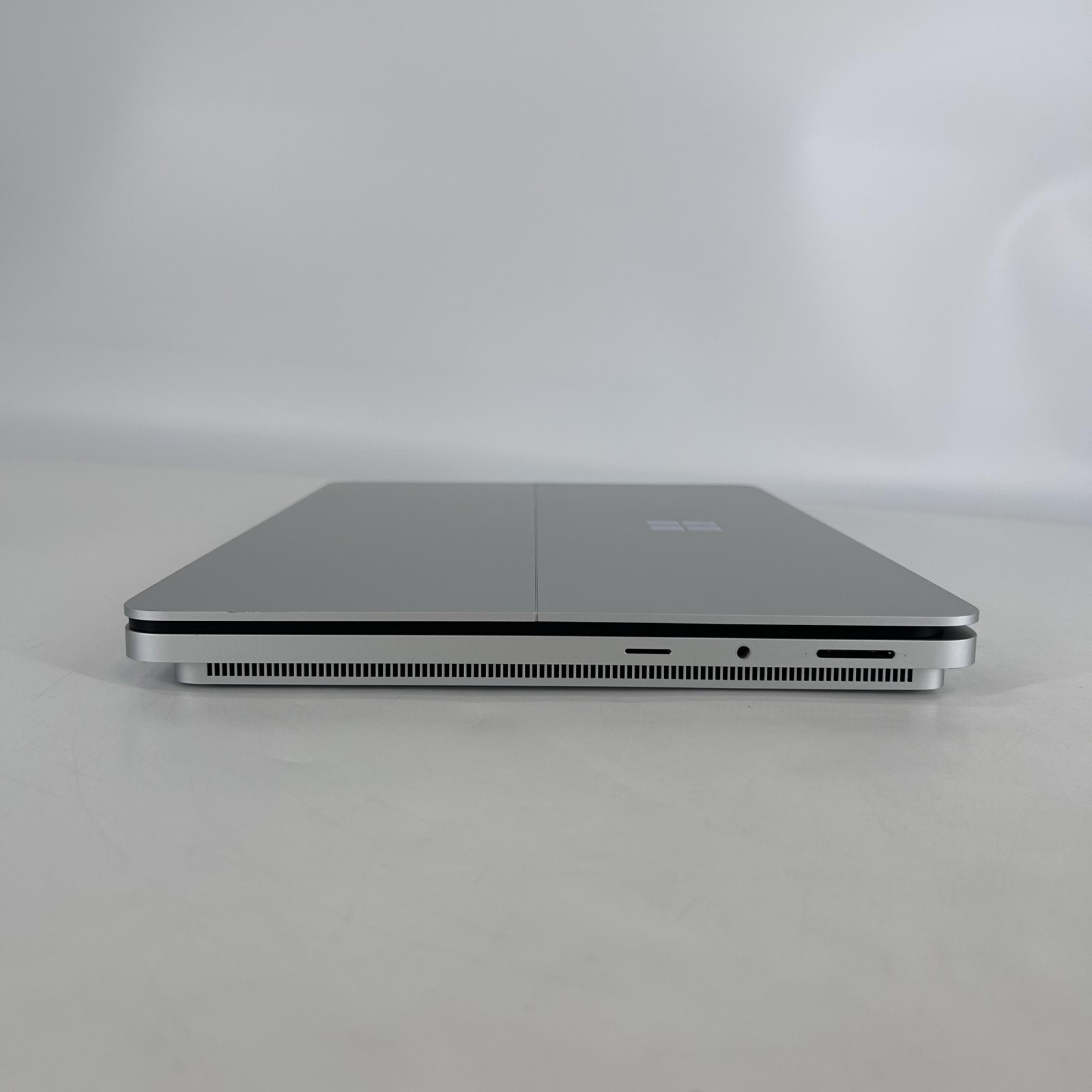 Microsoft Surface Laptop Studio 2 14.4 2K TOUCH i7-13700H 16GB 512GB – WORN KEYS