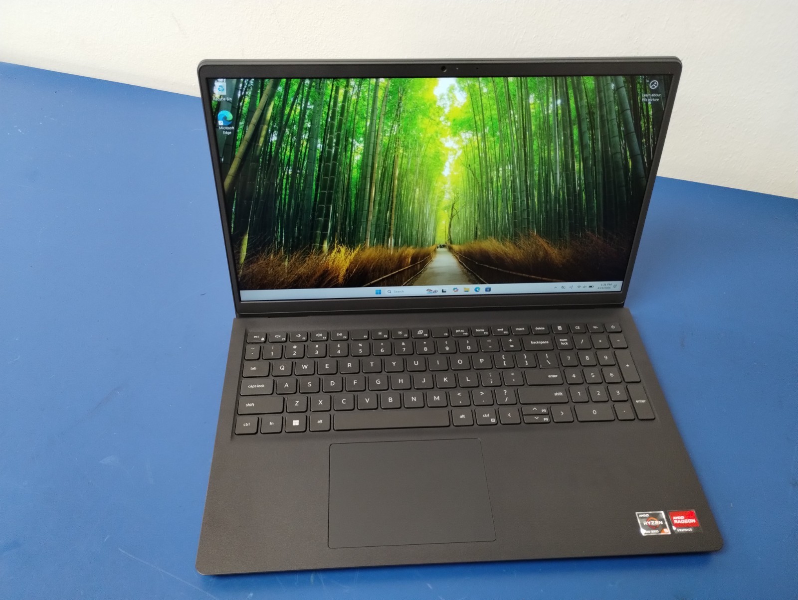 DELL 15 DC15255 HV1N4, AMD Ryzen 5 7530U, 2.00 GHz, 8 GB RAM, 1 TB NVMe SSD
