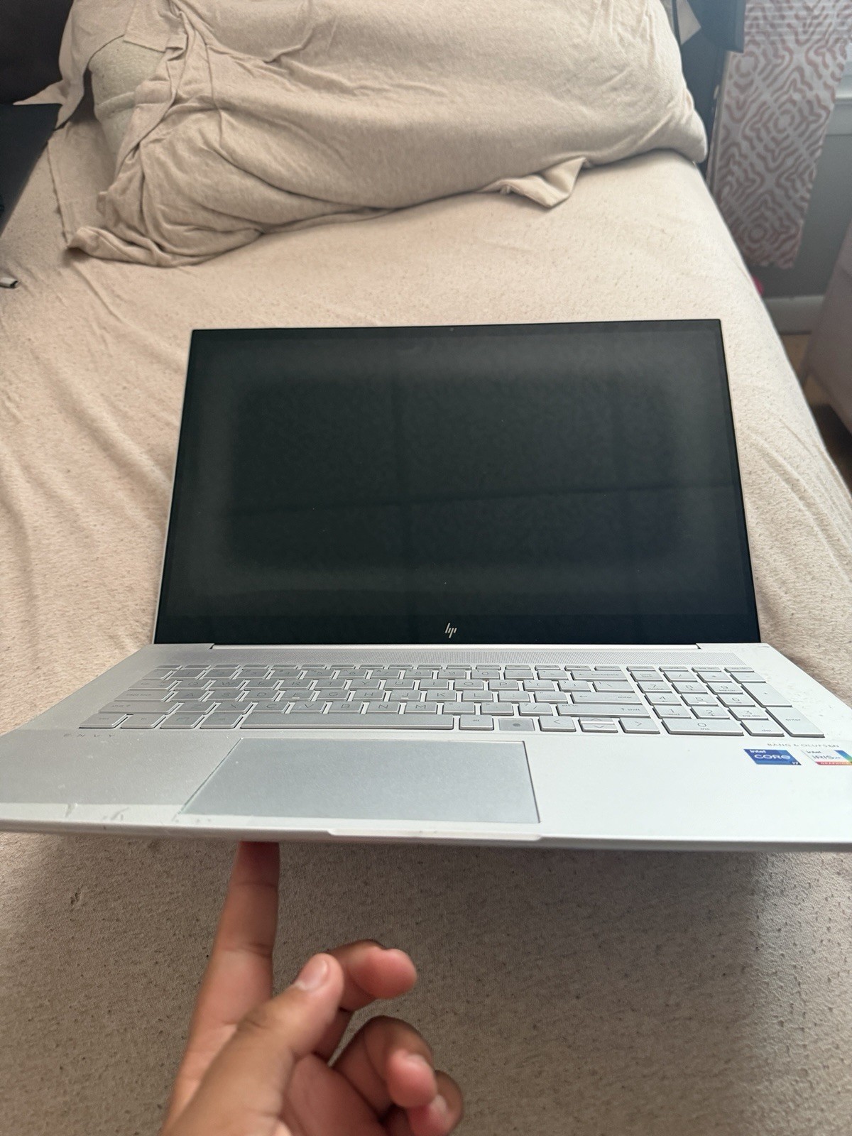 HP 17″ Silver Laptop Intel Core i7 11th Gen 12GB Win 11 Touch HP ENVY