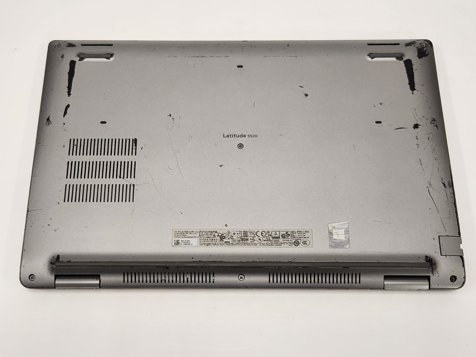Dell Latitude 5520 15.6” FHD Core i7-1165G7 2.8GHz 16GB 256GB SSD Win 11 Pro