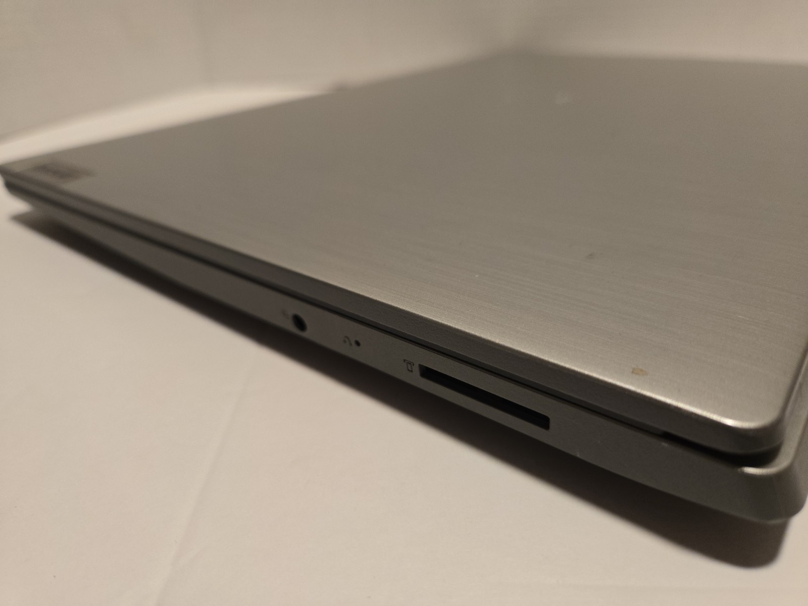 Lenovo IdeaPad 3 15.6″ Touchscreen i5 10th 1.19GHz 4g 128g Win11 ✋🏾READ DETAILS