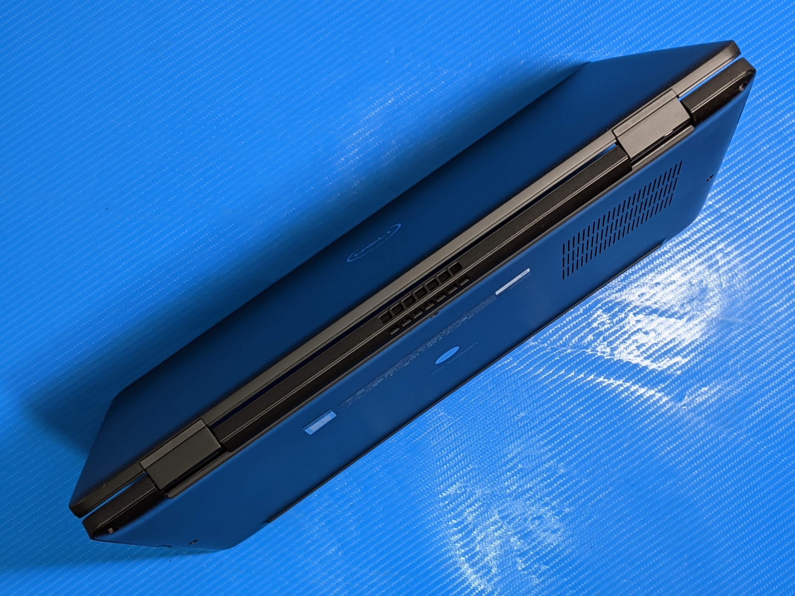 Dell Latitude 7520 15.6″ FHD Intel i5-1145G7 2.6GHz 8GB 256GB SSD Win11Pro +PA