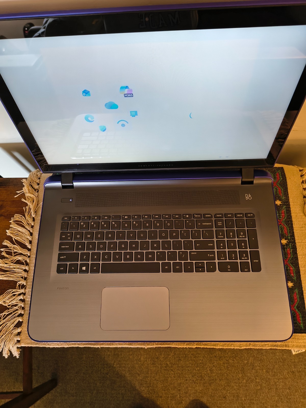 HP Pavilion 17-g138cy Touch AMD A6-6310 W/Radeon R4 GPU 12GB 256GB SSD W11Hm