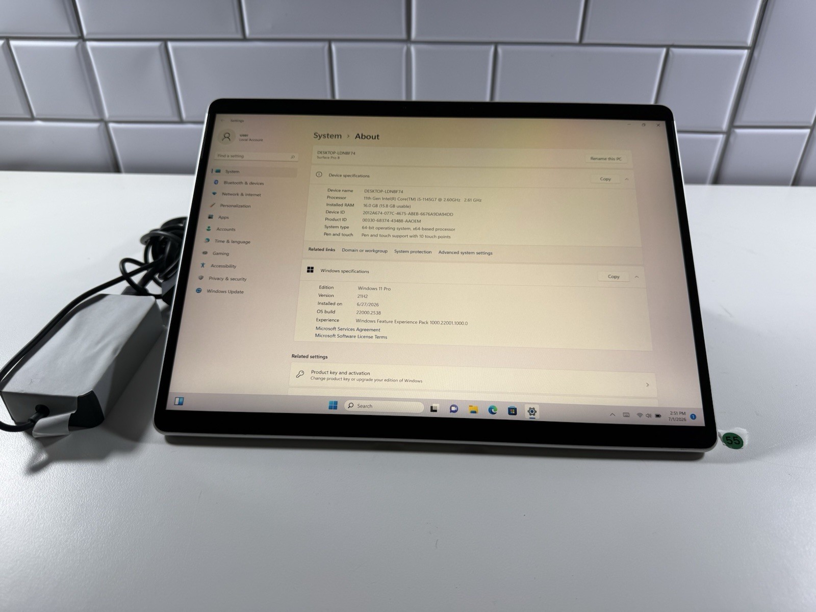 Microsoft Surface Pro 8 (1982) i5-1145G7 – 16GB RAM – 256GB 120Hz – Win 11 Pro