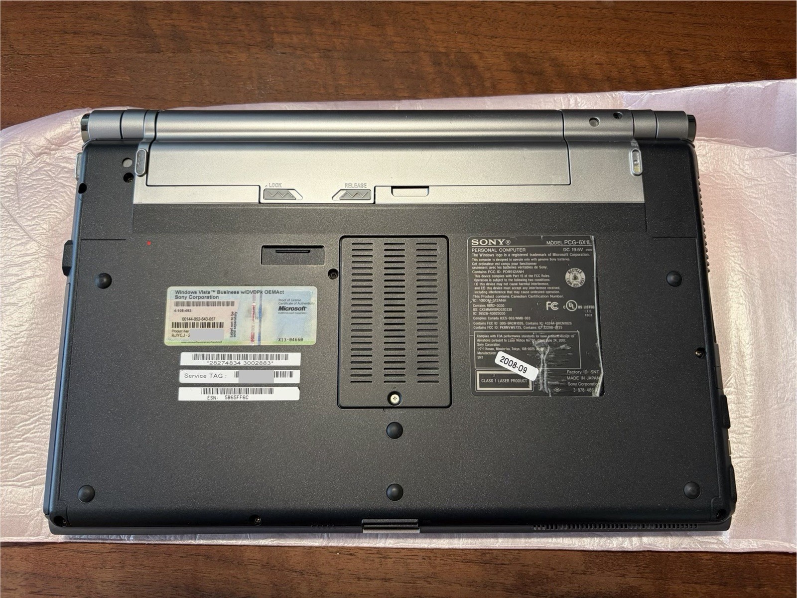Sony VAIO VGN-Z520N/B 13.1in Core 2 Duo P8400 6GB 128GB SSD Win10