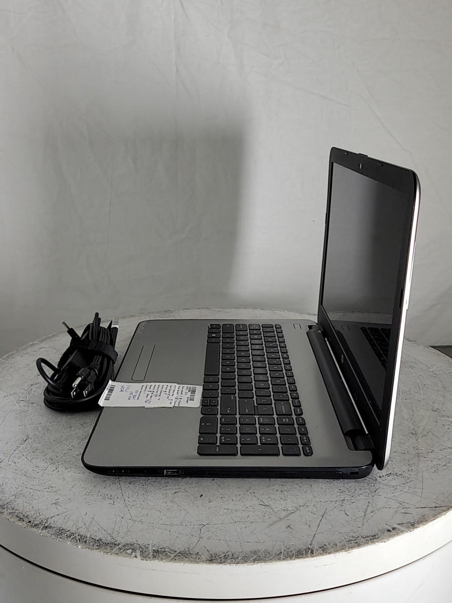 HP 15027cl M5R09UA-ABA 15.6″ Laptop AMD A8-7410 APU 8GB 750GB SEE NOTES