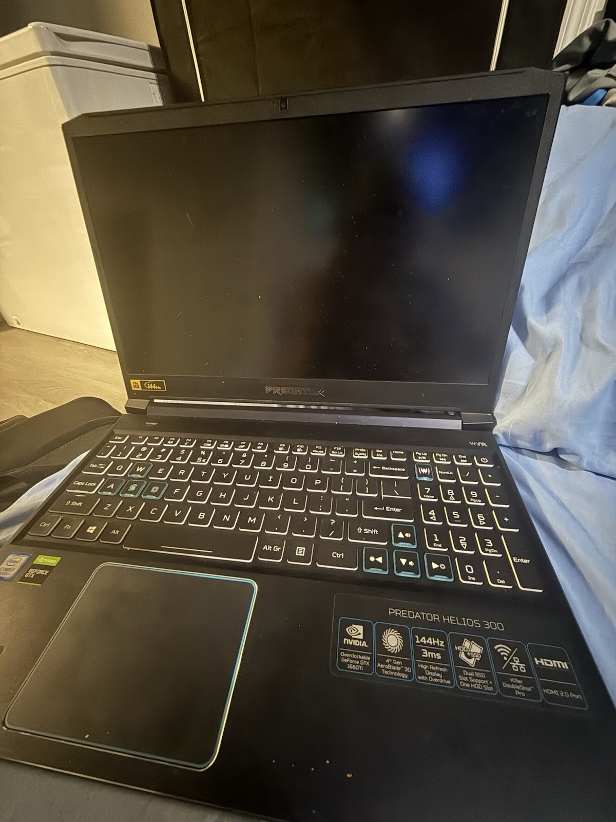 Acer Predator Helios 300 15.6″ i7-8750H GTX 1060 16GB 1TB+256GB Win10