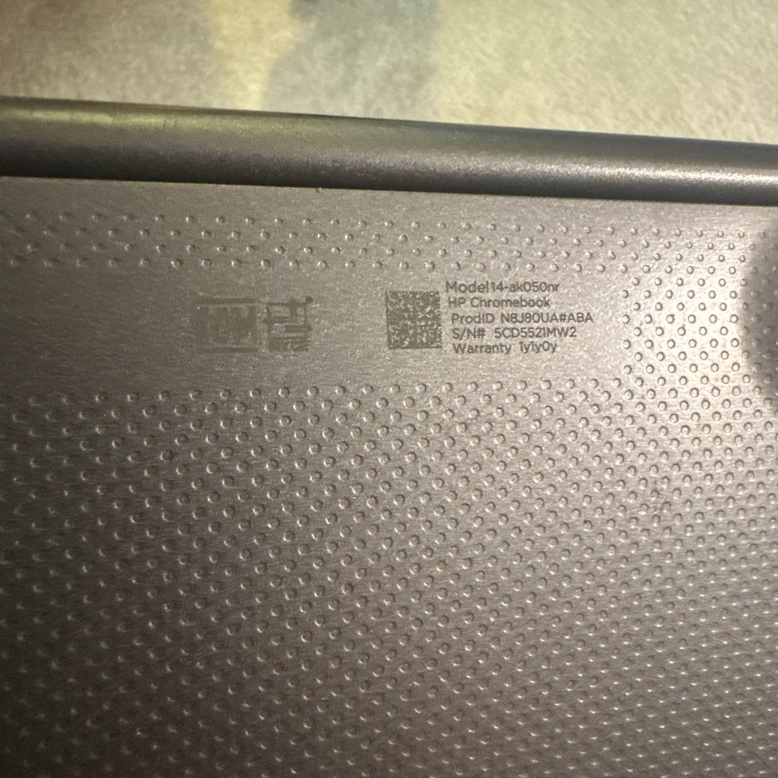 HP Chromebook 14 Turns On Comes With Charger