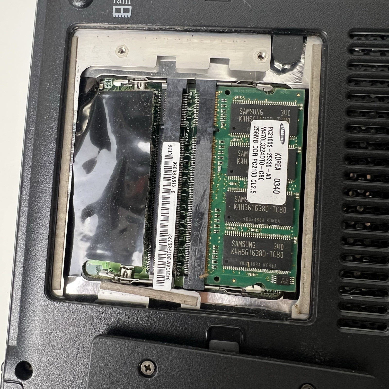 HP Pavilion ze5500 ze5575sr Laptop Pentium 4 XP 40GB IDE 256MB DVD Parts