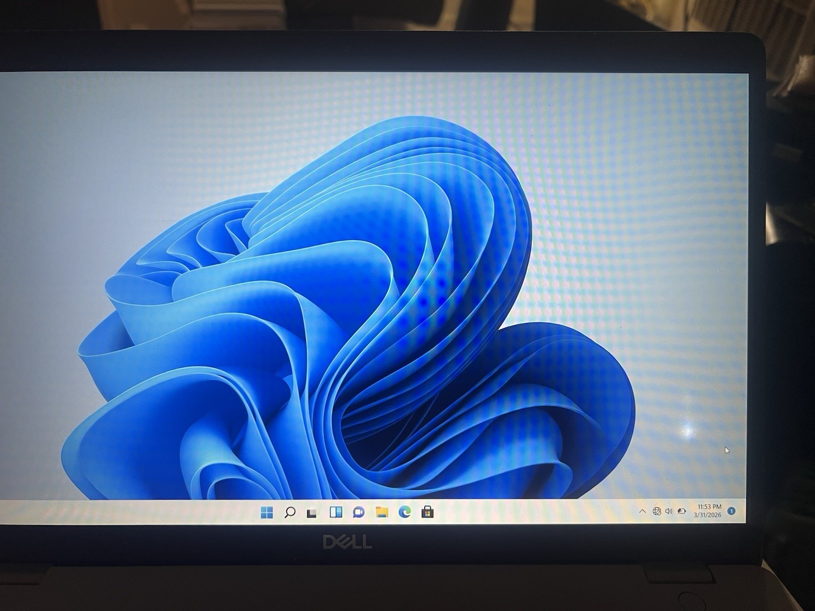 Dell Precision 3551 15″ FHD i7-10850H 2.70G 16GB 256GB SSD – Win 11 Pro