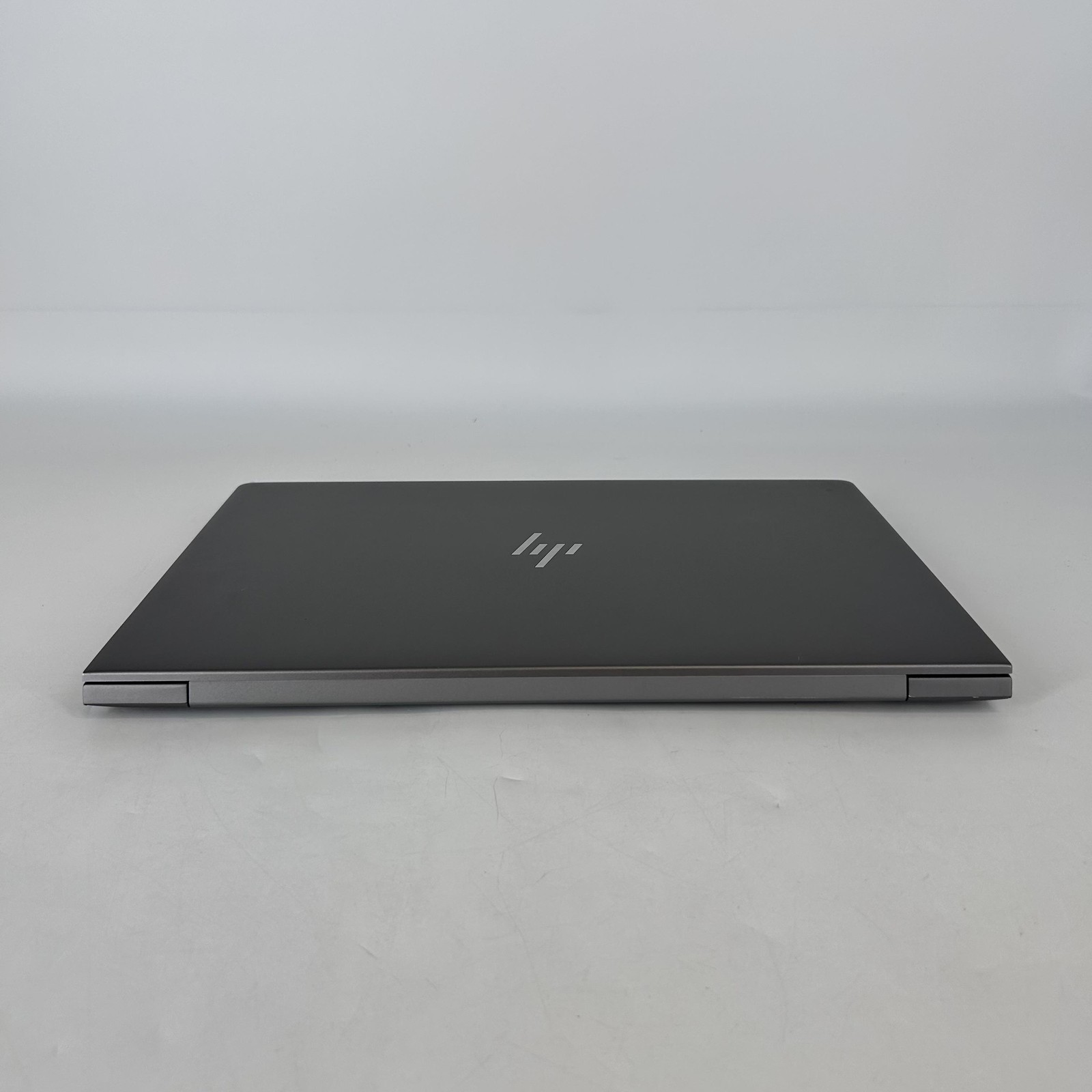 HP ZBook 15u G5 15.6 FHD i7-8550U 1.80GHz 16GB 512GB SSD AMD Radeon Pro WX 3100