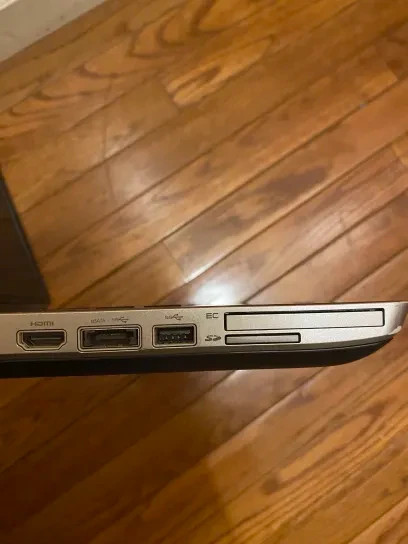 (SELL AS IS) Dell Latitude E5430 laptop 4 gb ram 500 gb hard drive