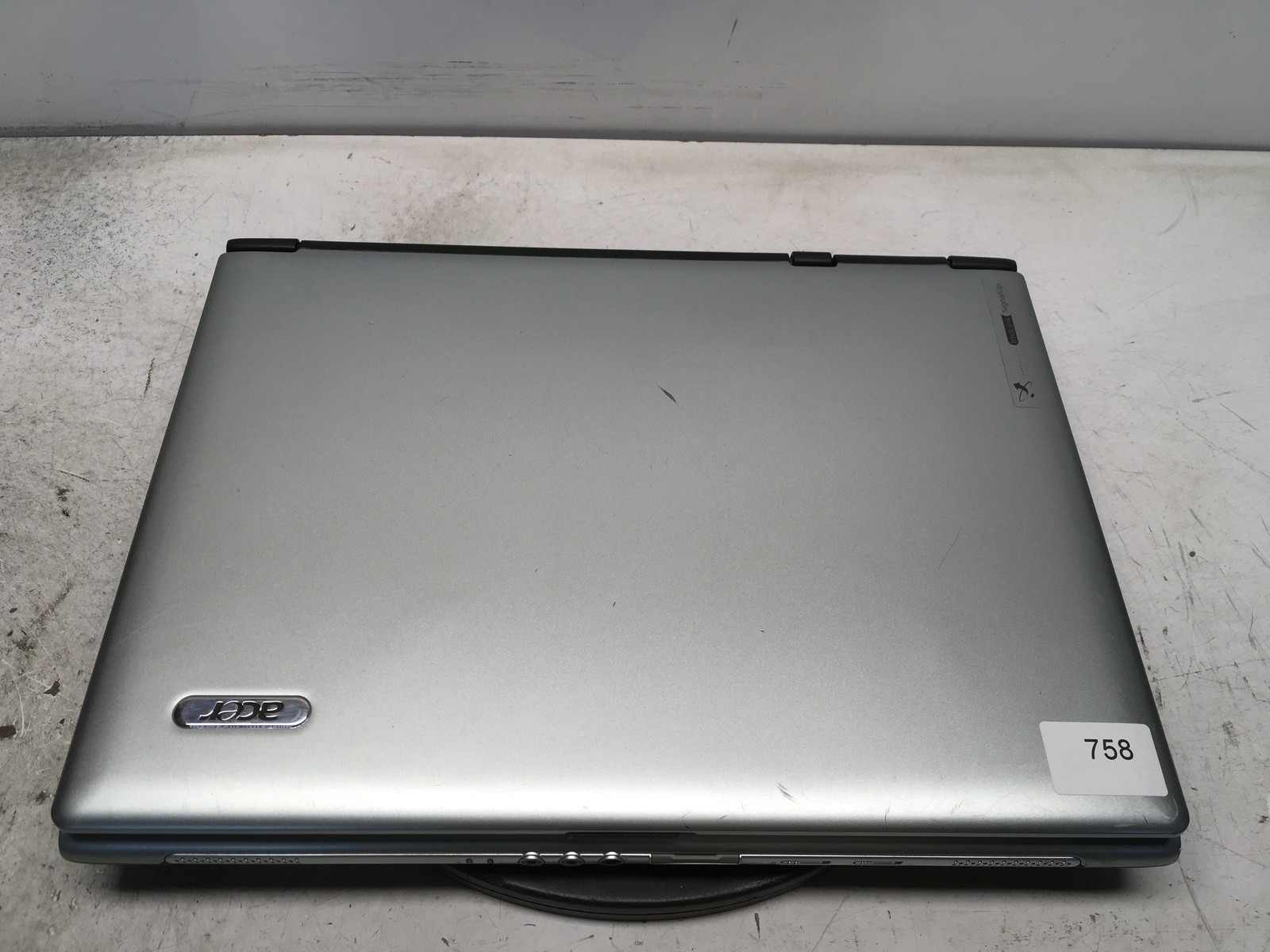 Acer TravelMate 4220AWLMi Genuine Intel T1350 1.86GHz 1 GB NO HDD No Batt