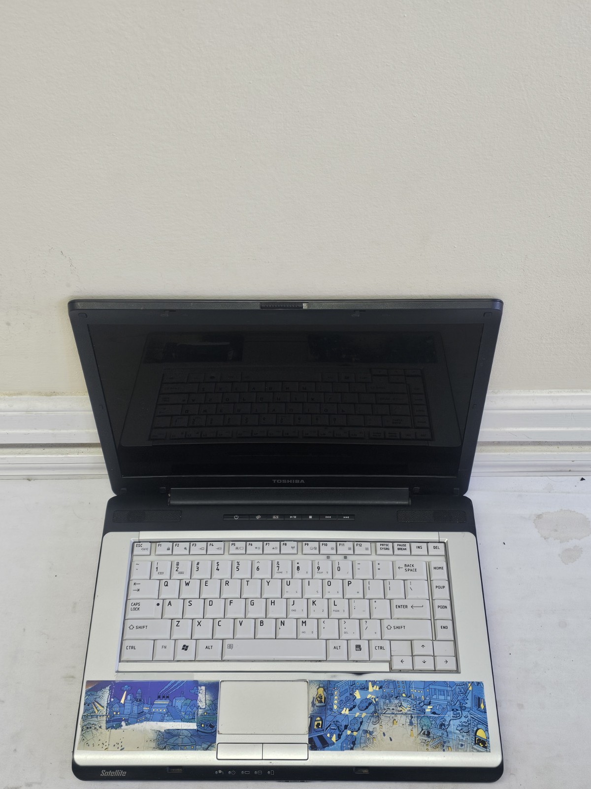 Toshiba Satellite A215-S7433 Laptop – AMD Athlon 64X2 – 2GB RAM – BAD BATT READ