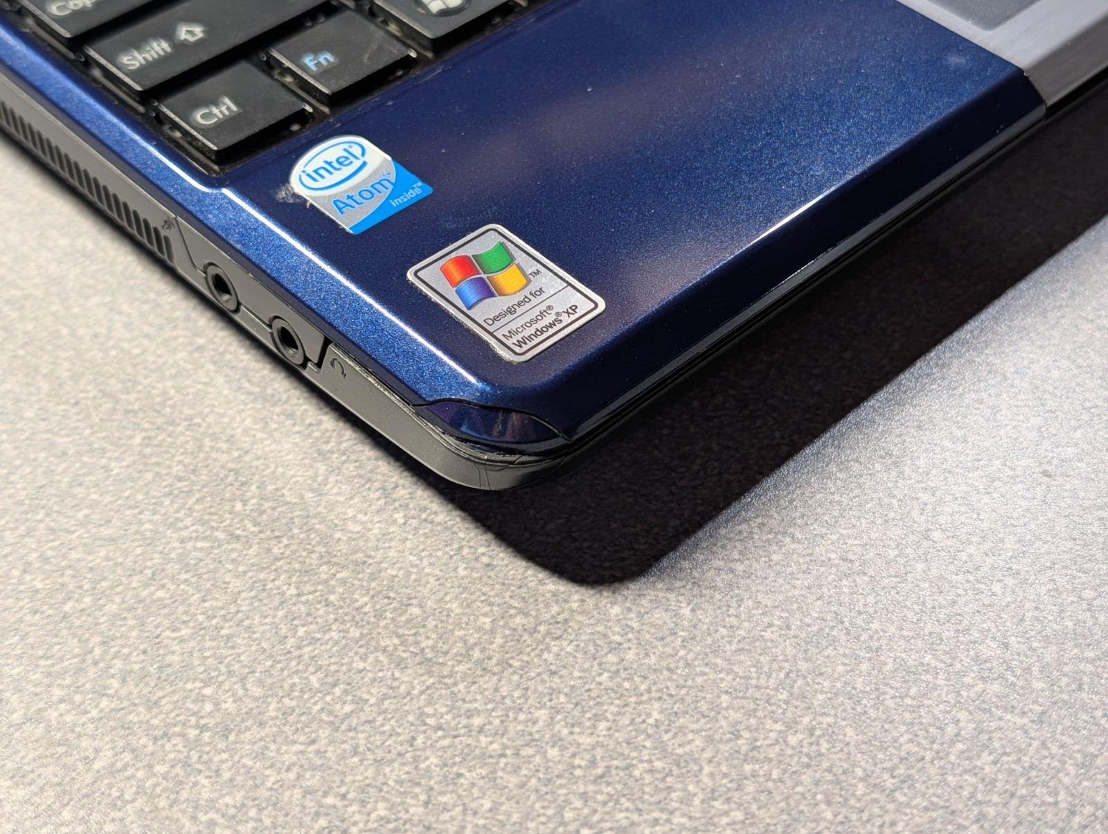 2 ASUS EEE PC 1000HE Laptops 10-inch, WiFi, 2GB RAM 120gb SSD