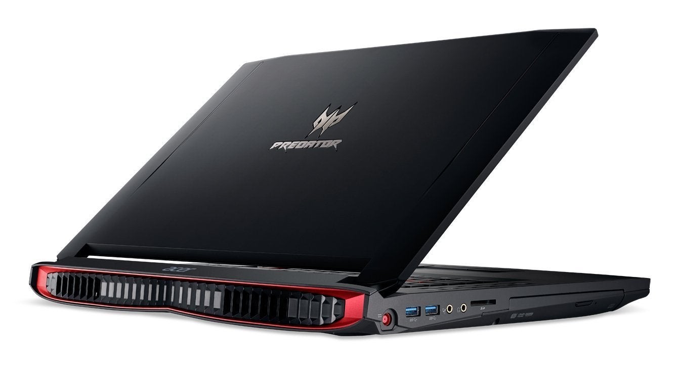 Acer Predator 17.3 G9-793 i7-7700HQ NVIDIA GTX1070 16GB RAM 240gb N.2 +240gb Ssd