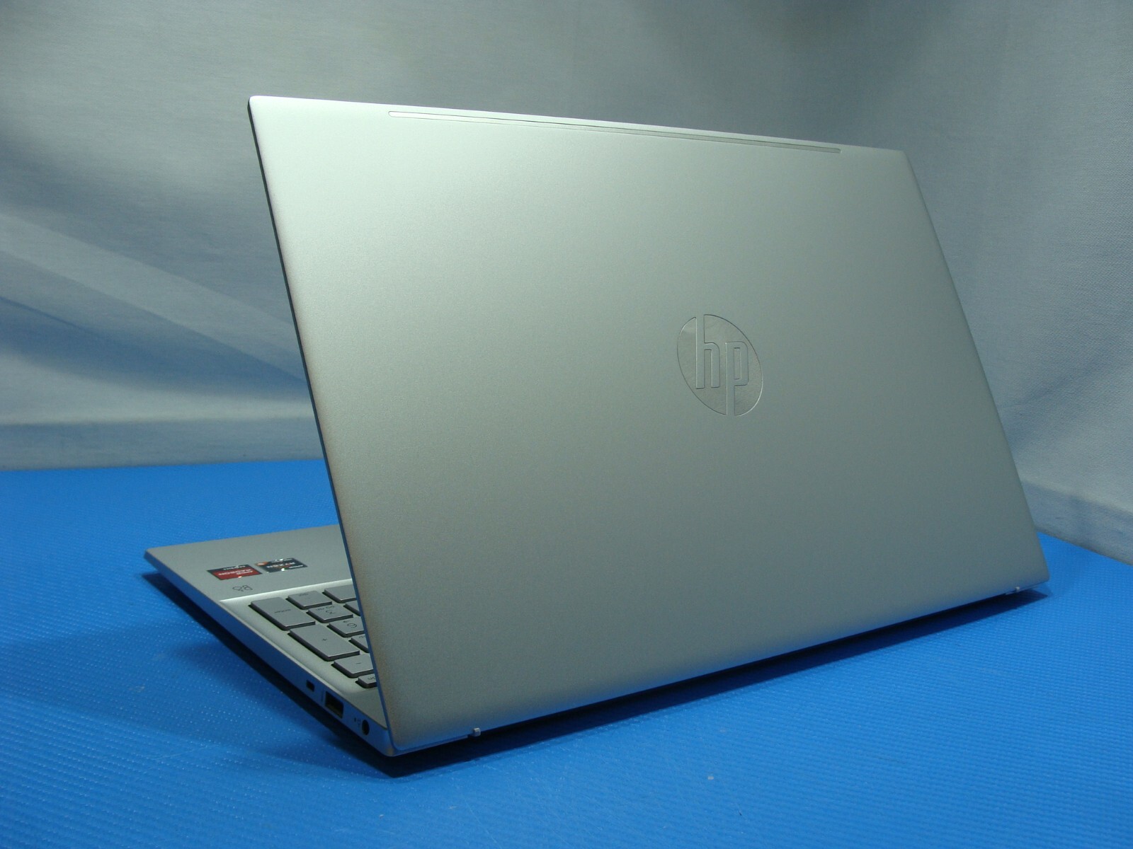 NEW! HP Pavilion 15-eh1010nr 15.6″TOUCH AMD Ryzen 5 2.1GHz 8GB 512GB PwR Battery