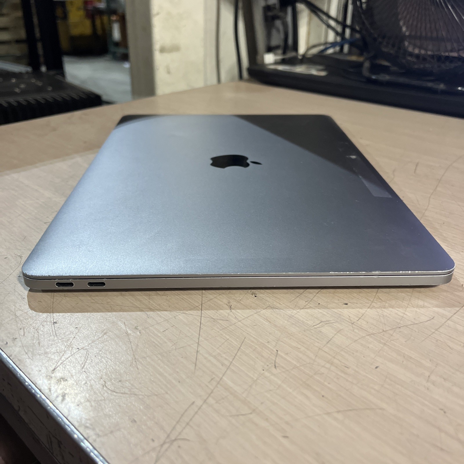 APPLE MACBOOK PRO 13″ MID-2017 CORE I5-7360U 2.3GHZ 8GB RAM NO HD :