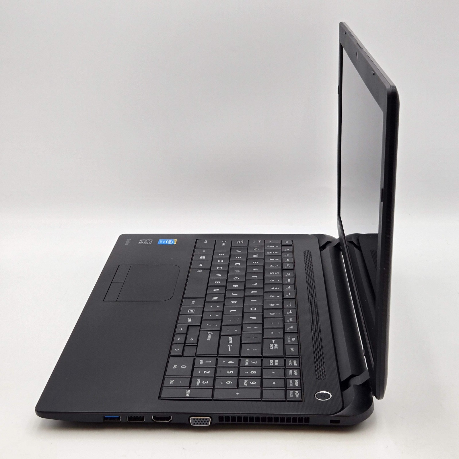 Toshiba Satellite C55-B5200 Intel Core i3-4005U, 6GB RAM, 750GB HD – Used