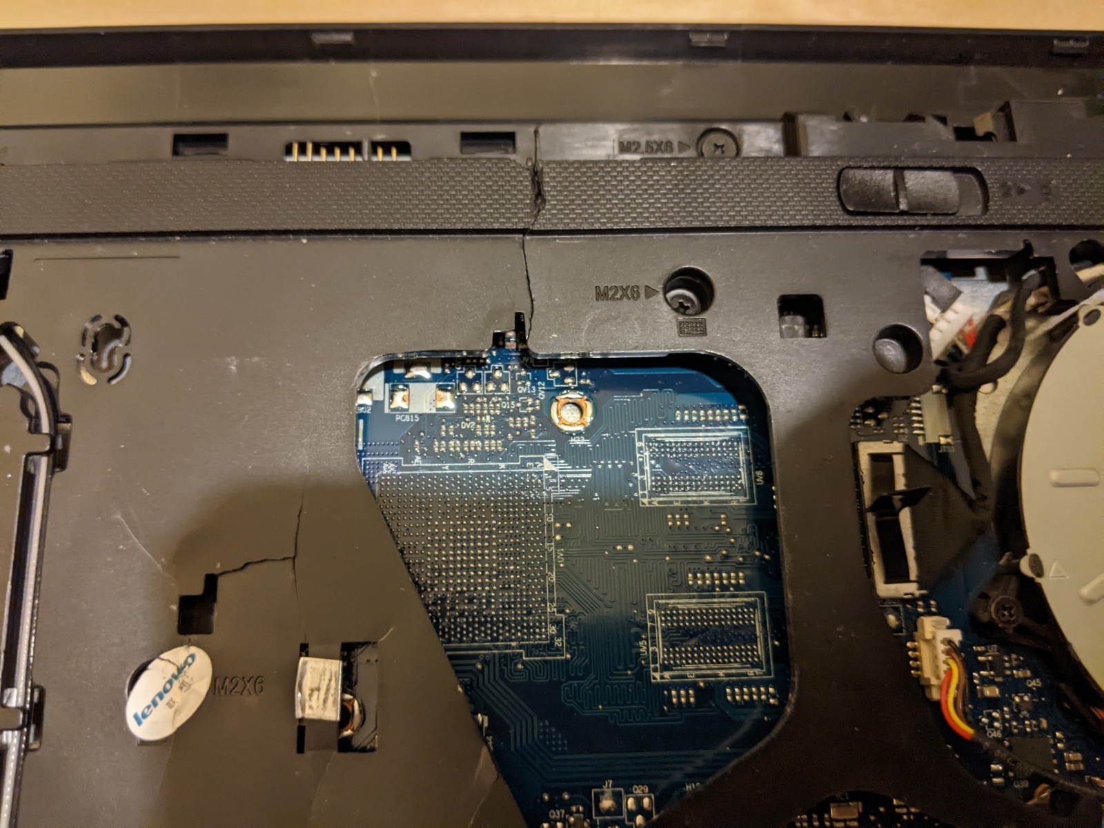 Lenovo G50-45 80E3 Laptop Broken screen No HDD NO AC AMD A8-6410 2.00GHz 6GB RAM