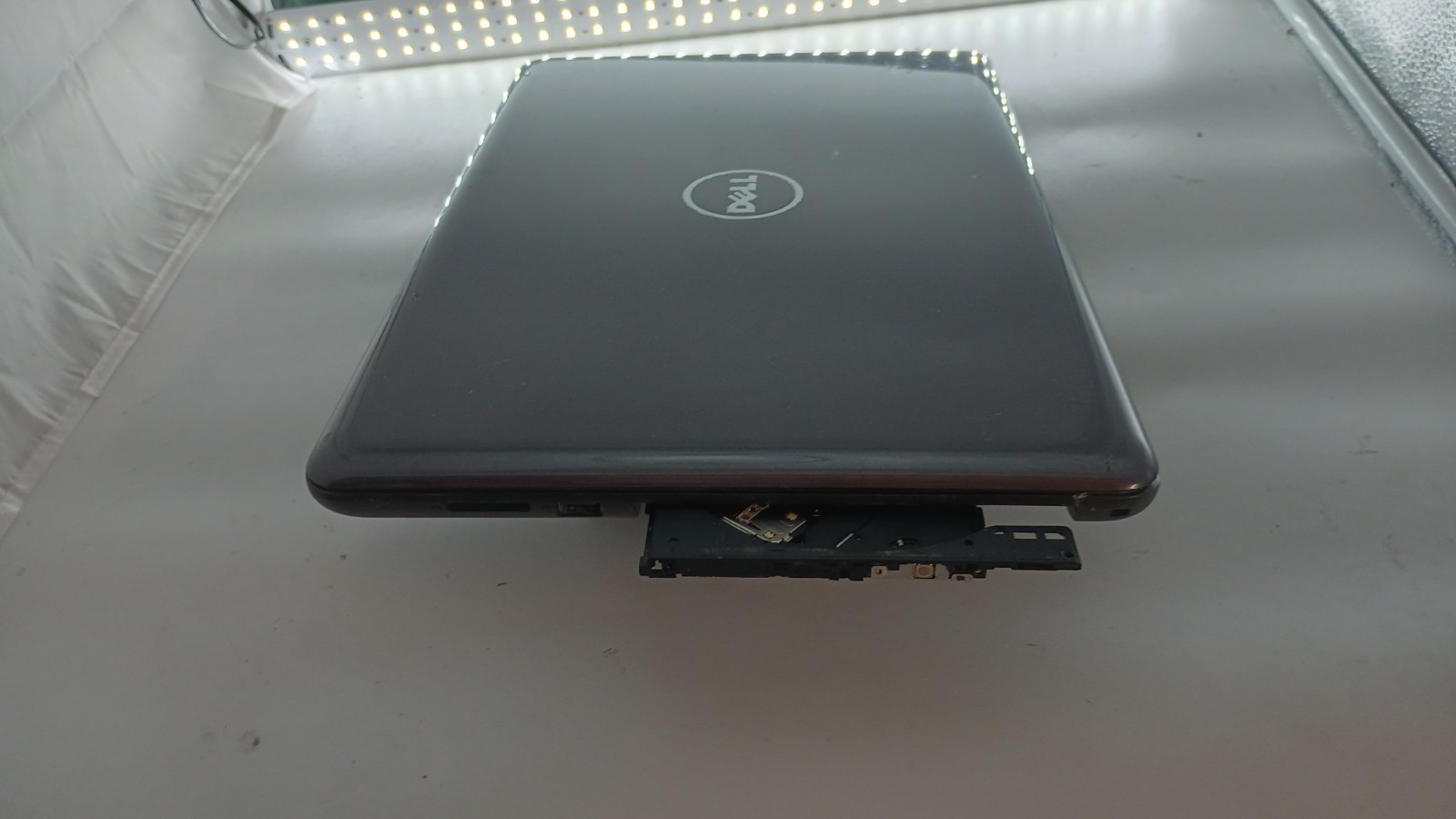 9292 Inspiron5567 w/charger.i5-7200U.8GB.160GB SSD.Optical.15.6″.W11 Home.Read!!