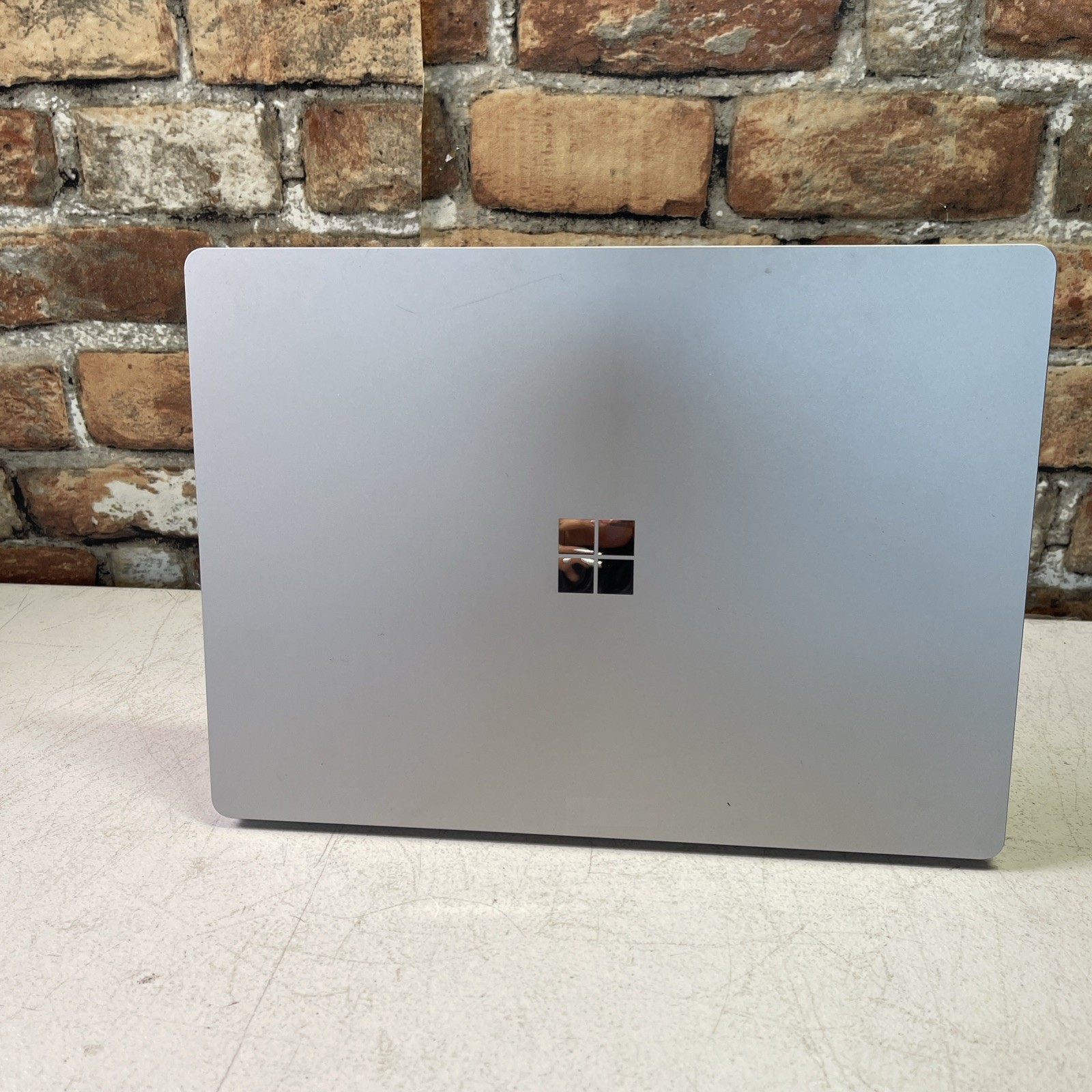 Microsoft 1867 Tested LCD Screen w/ Chassis & Battery – No Motherboard’s