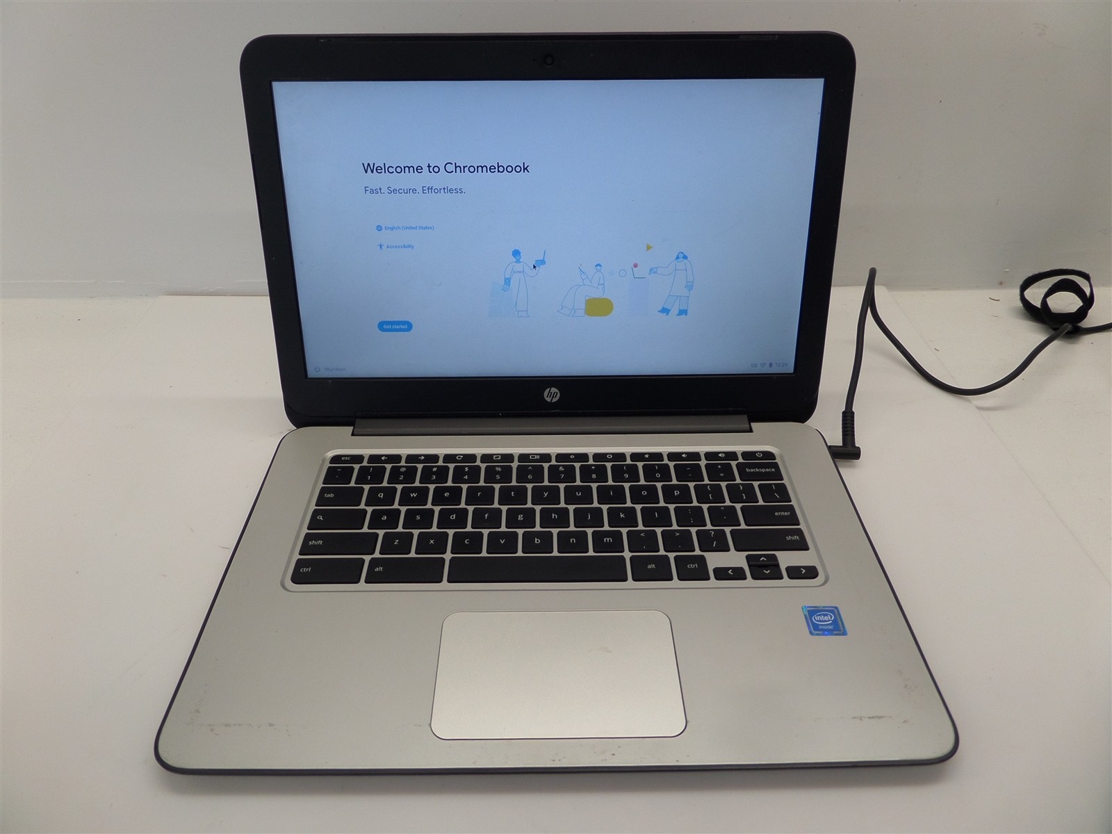 HP 14″ Chromebook 14 G4 32GB eMMC 4GB RAM N2840 CPU – Cracked Plastic Corner