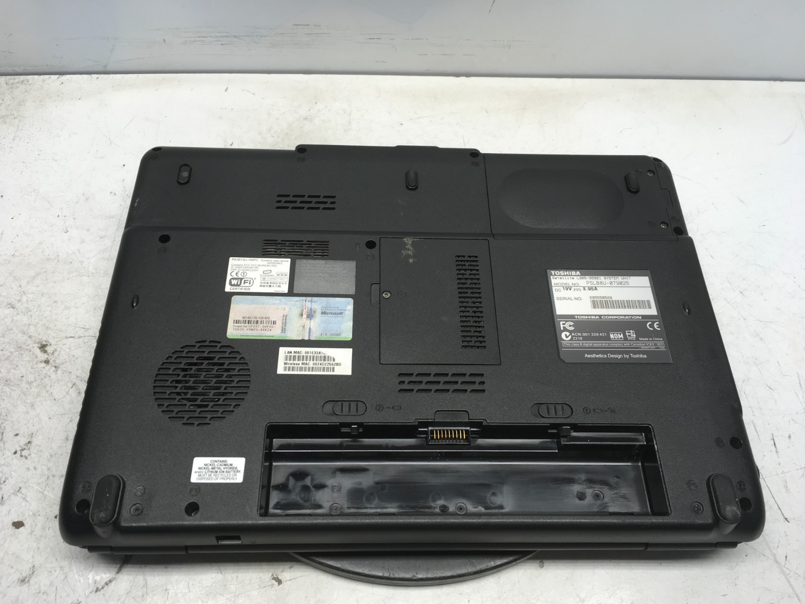 Toshiba Satellite L305-S5921 Intel Pentium Dual T3400 2.16GHz 2 GB NO HDD