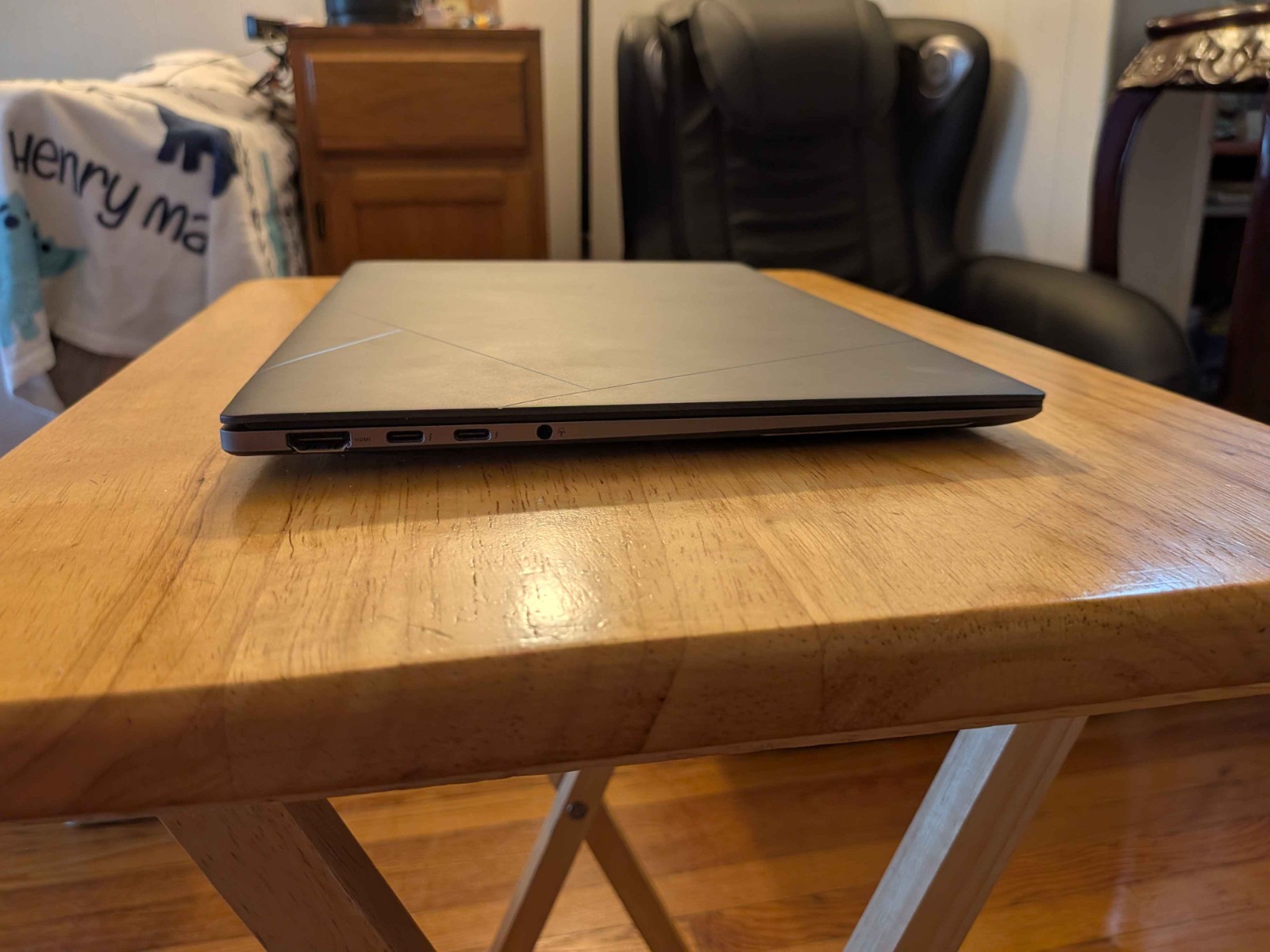 ASUS Zenbook S14 – Core Ultra 7 16GB – 1TB SSD – ASUS Pen 2.0 SA203H Included