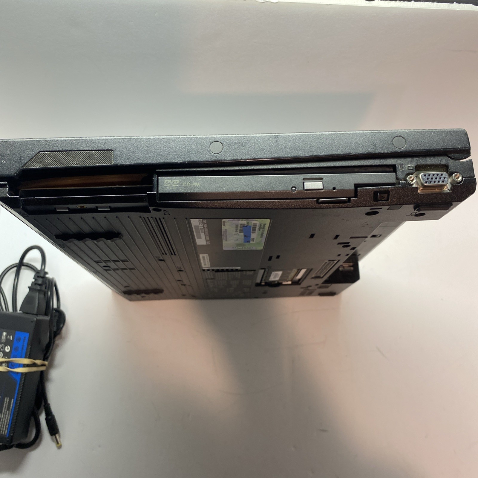 IBM ThinkPad R51 Laptop 15″ WXP no os Celeron 80gb 1024ram Cd extra parts