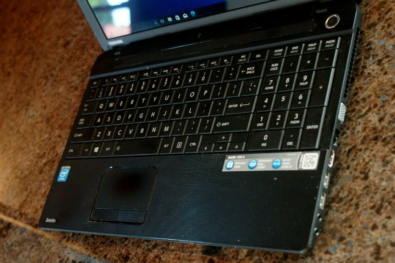 Toshiba C55,Kingston 4GB RAM Kingston 120GB SSD Updated Windows 10PRO To 20H2