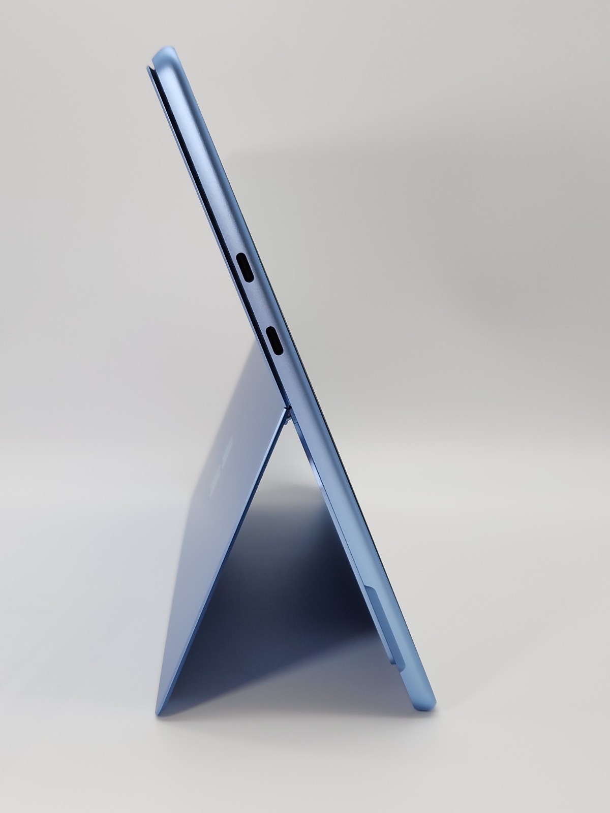 Microsoft Surface Pro 11 13″ OLED Snapdragon X ELITE 16/512 GB Win 11 pro