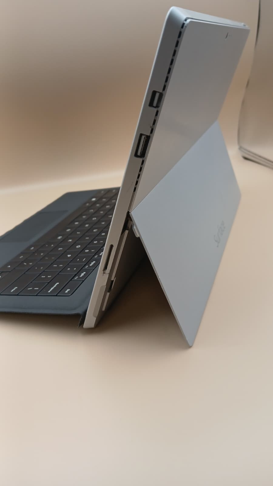 Microsoft Surface Pro 3 i7-4650U 8GB RAM 256GB SSD 12″ Touch Win11 Pro + KB