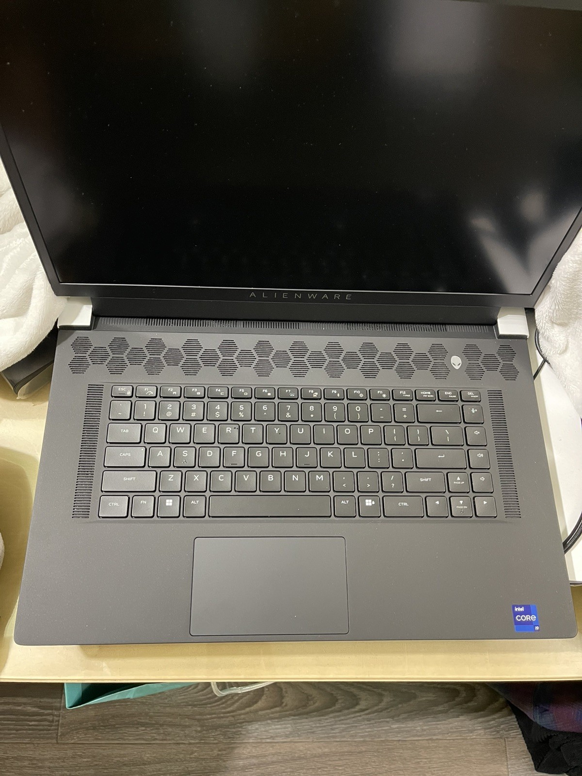 Alienware X17 R2 I9-12900H 16GB DDR5 MEMORY – 1TB SSD – RTX 3080 360HZ