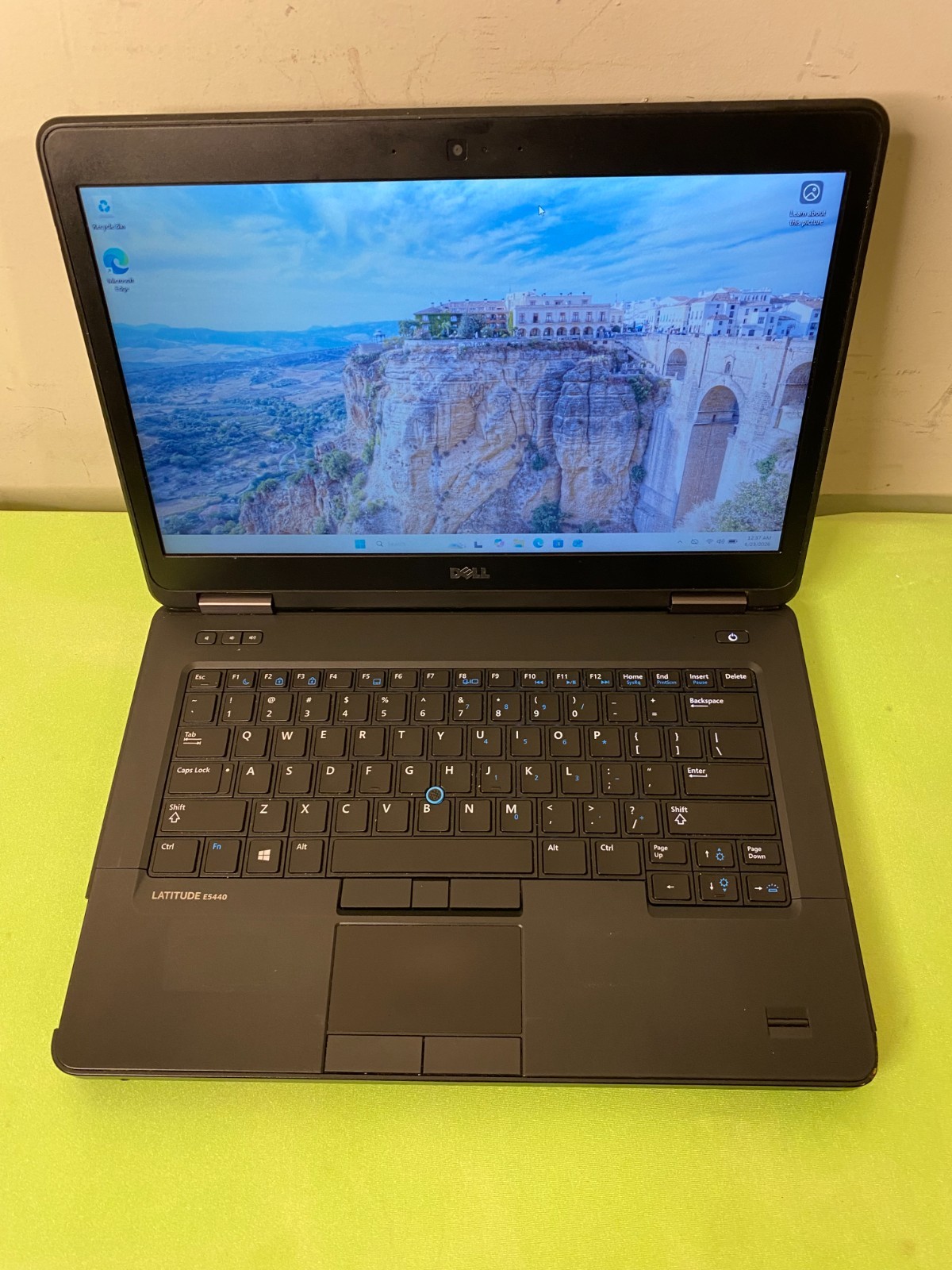 Dell Latitude E6540 14” i5-4300m 2.90ggz 8GB RAM,256gb SSD Win 11 Dvd Hdmi