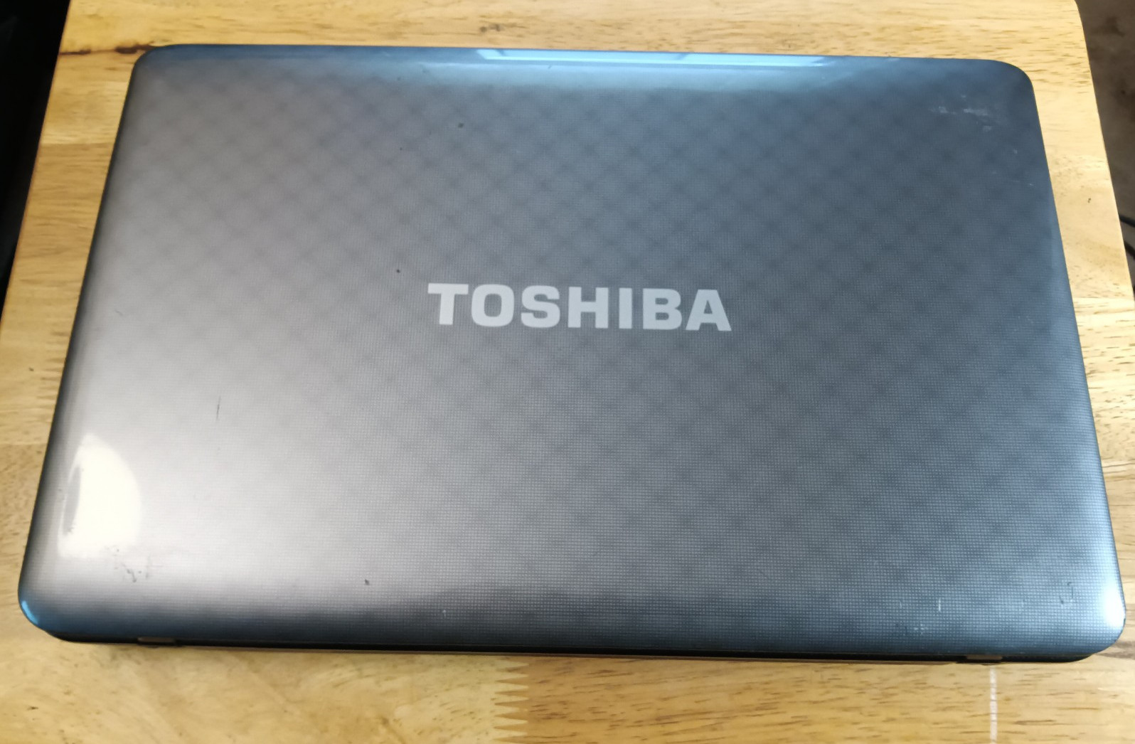 Toshiba L755D-S5109/Amd A4-3305M 1.90ghz/4gb/320gb/Windows 10 Pro/Webcam/BT/15.6