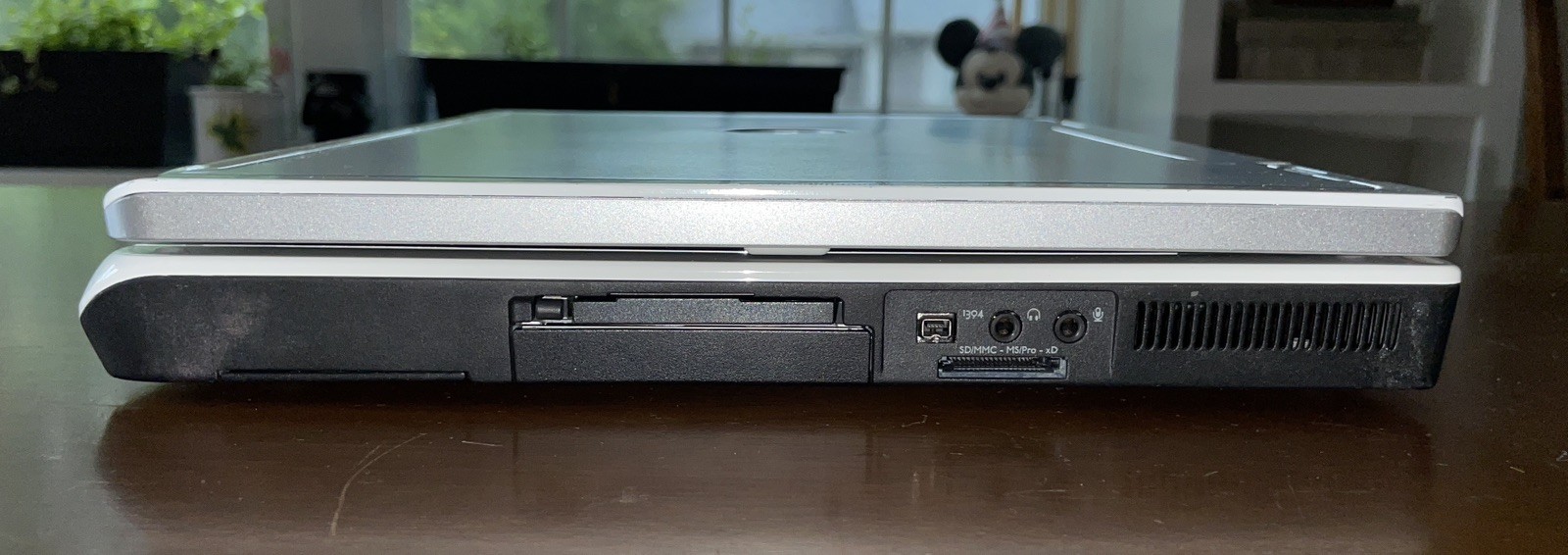 Dell Inspiron E1705 Retro Windows XP Computer w/batt, chrg. (SVC1)
