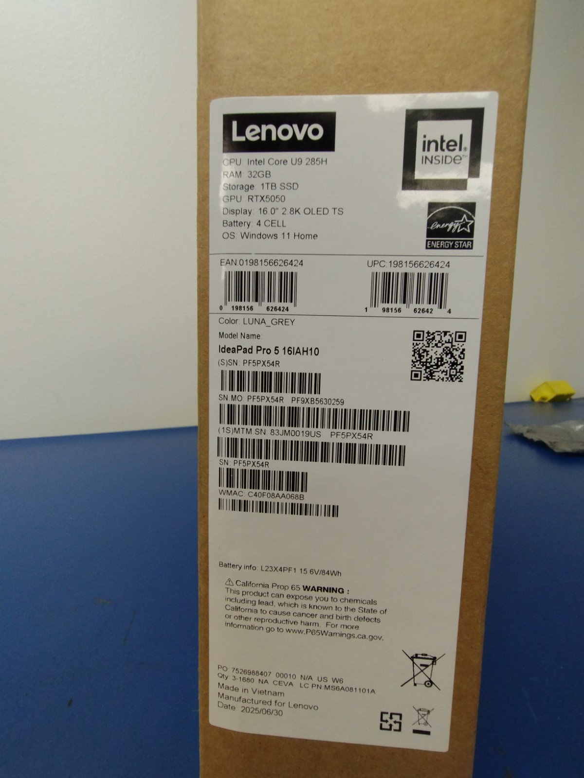 LENOVO IdeaPad Pro 5 16IAH10, Intel Core Ultra 9 285H, 32 GB RAM, 1 TB NVMe SSD