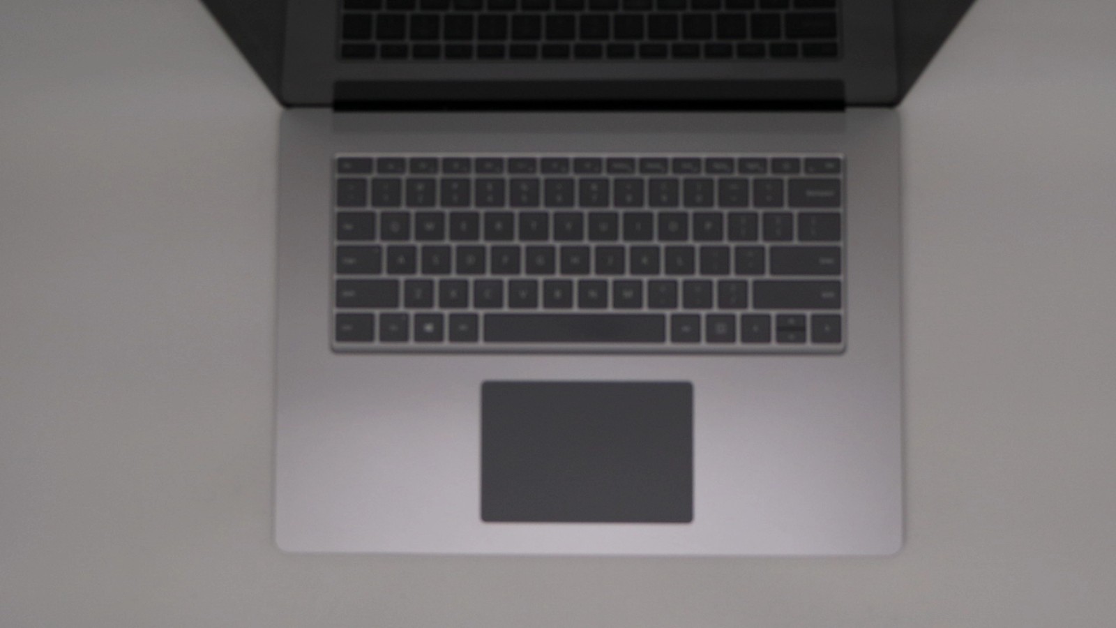 Microsoft Surface Laptop 3 15″ i7-1065g7 16GB 256GB – Fair READ DESC