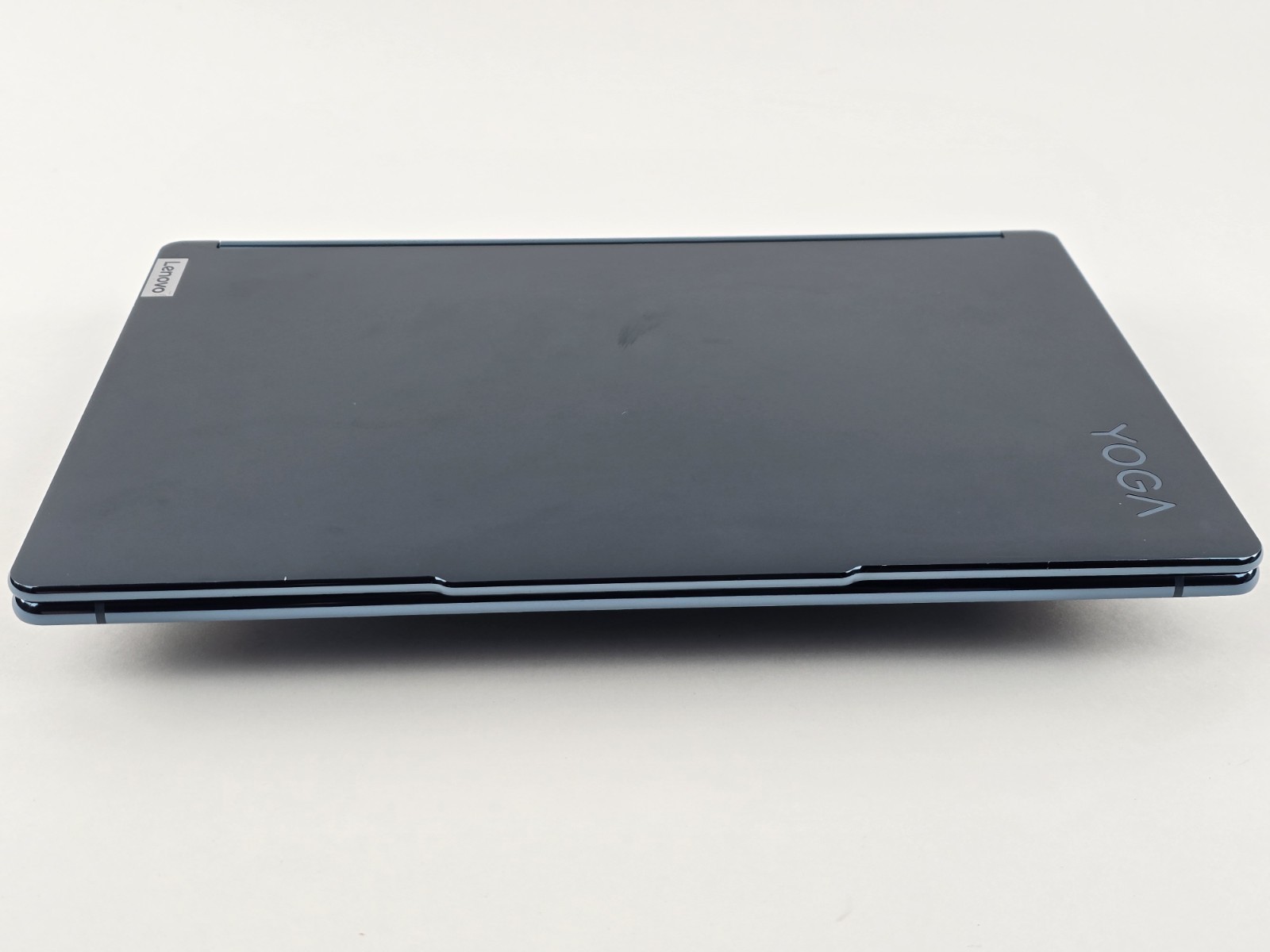 Lenovo Yoga Book 9i Dual 13.3″ 2.8K OLED Ultra 7 155U 16GB 1TB – Used READ