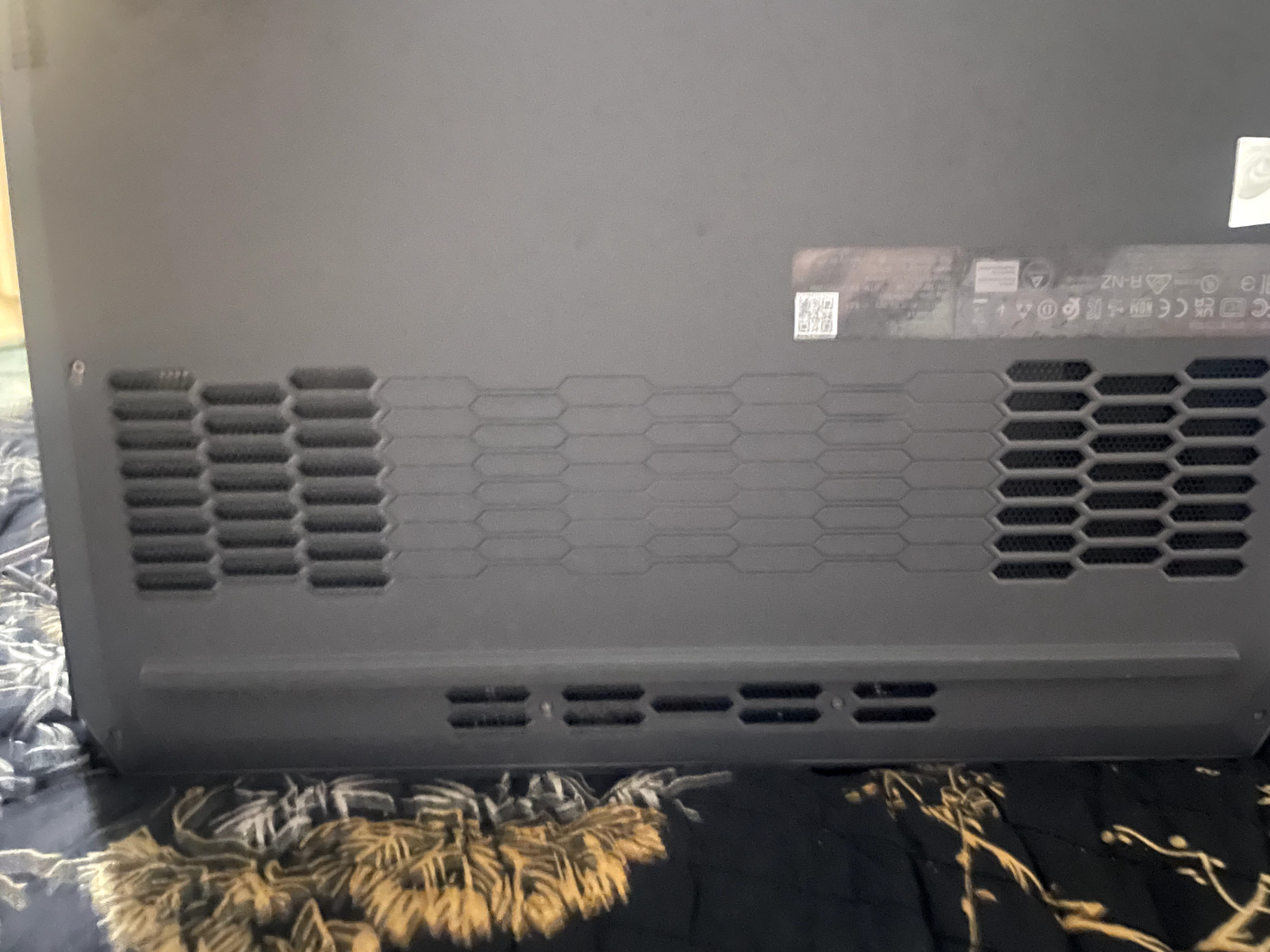 Lenovo LOQ 15IRX9