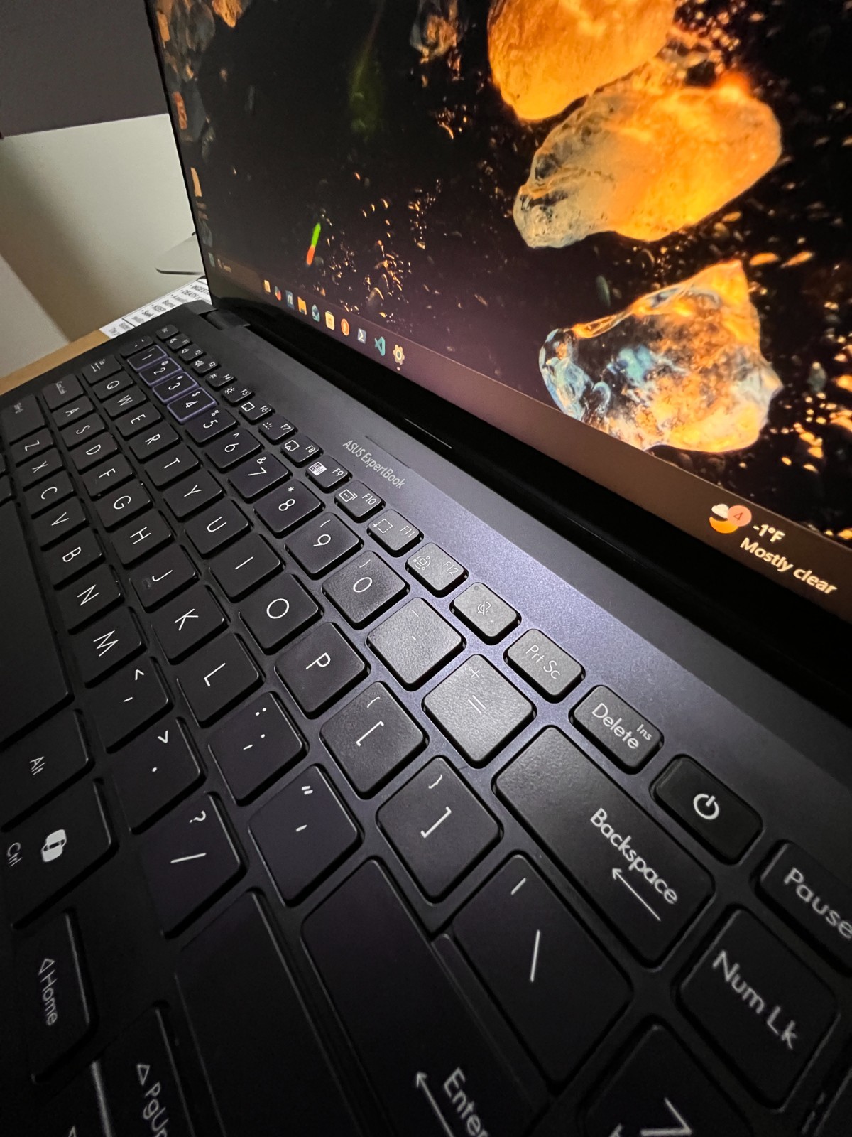 Asus Expertbook B3 | Intel Core Ultra 5 Processor | 512GB SSD storage | 16GB RAM