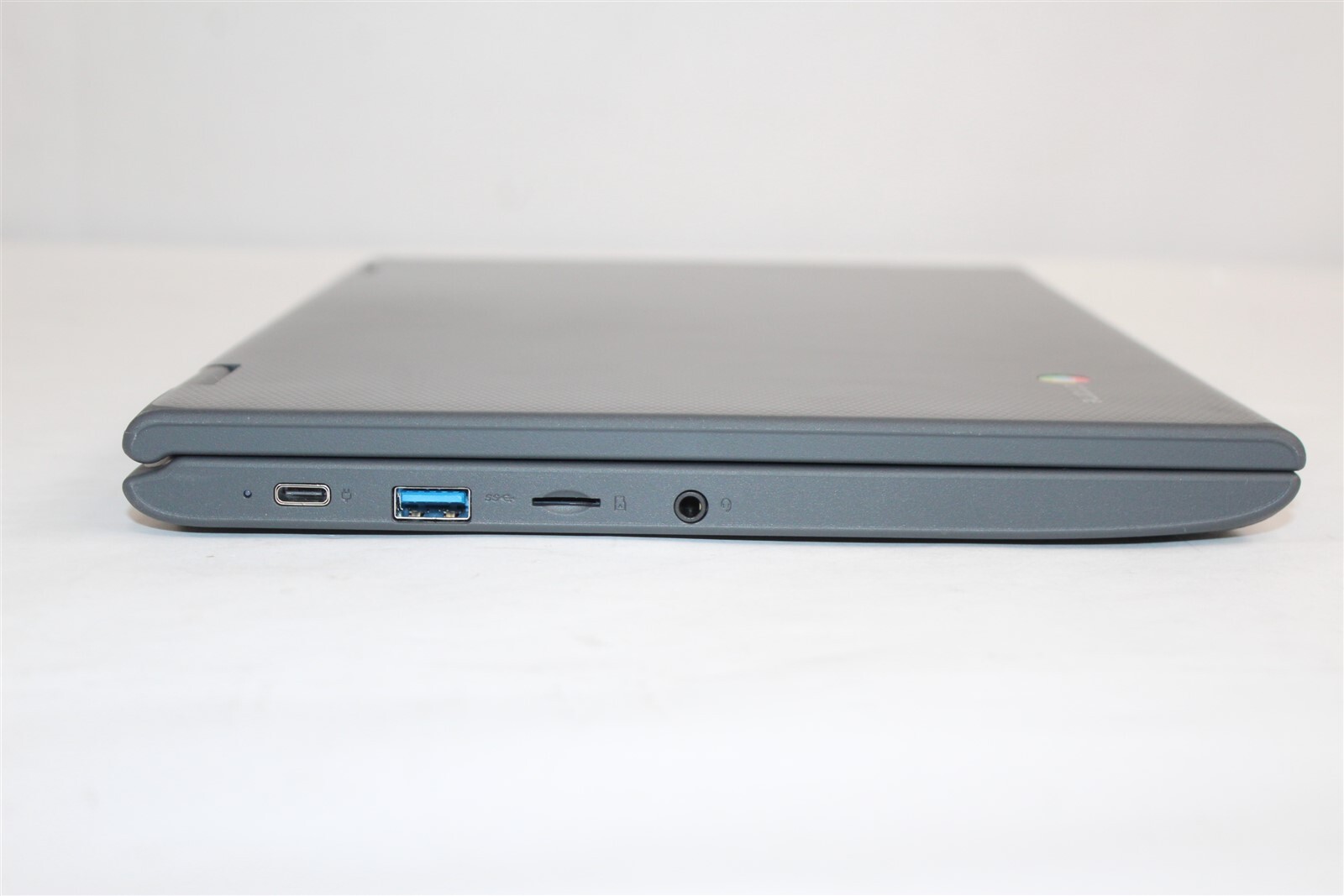 Lenovo ChromeBook 300E Gen 2 11.6″ HD Touch AMD A4-9120C 1.6GHz 4GB 32GB eMMC