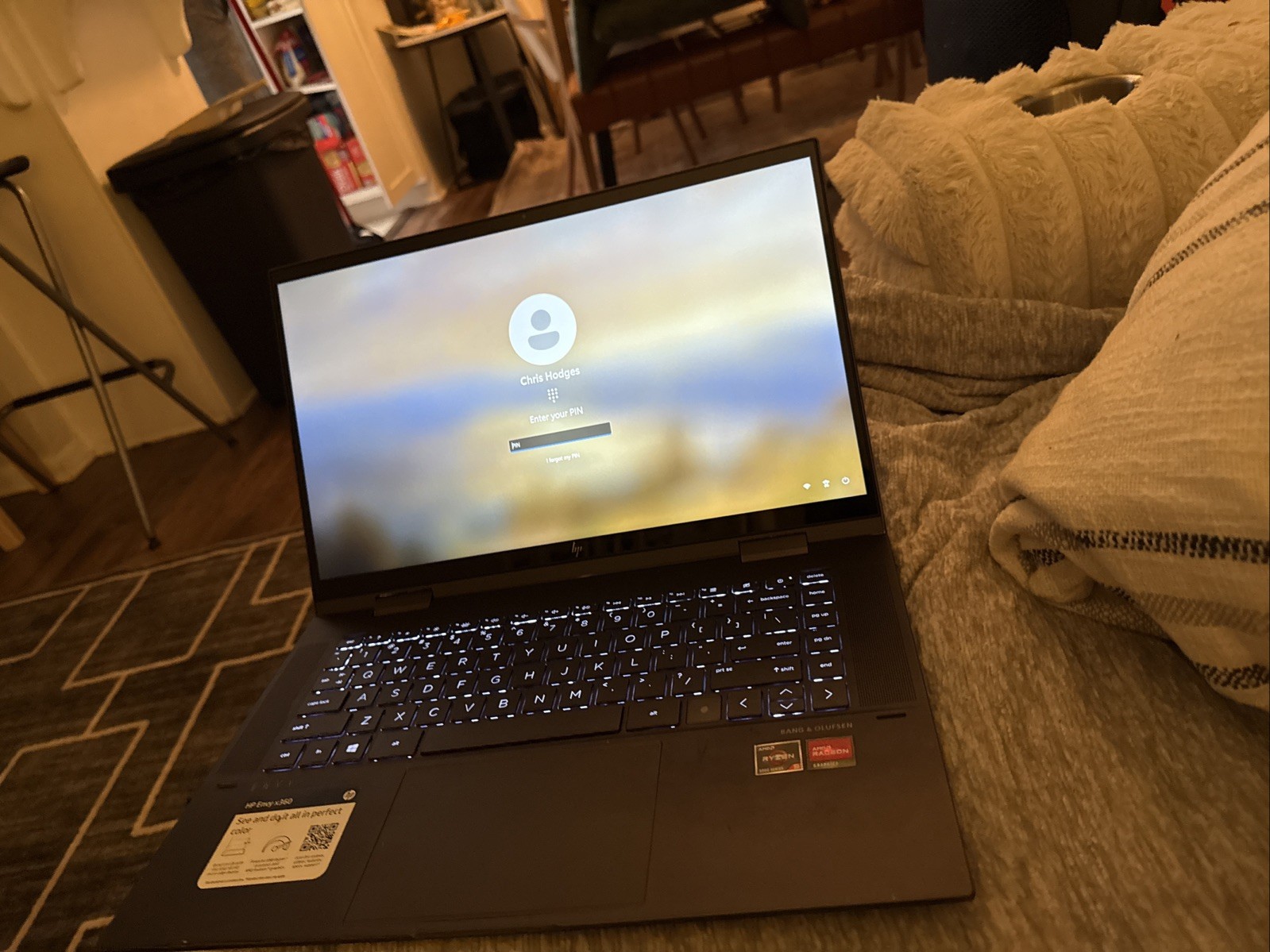 HP ENVY x360 15.6″ (256GB SSD, AMD Ryzen 5, 4.30 GHz, 8GB) Laptop – Black
