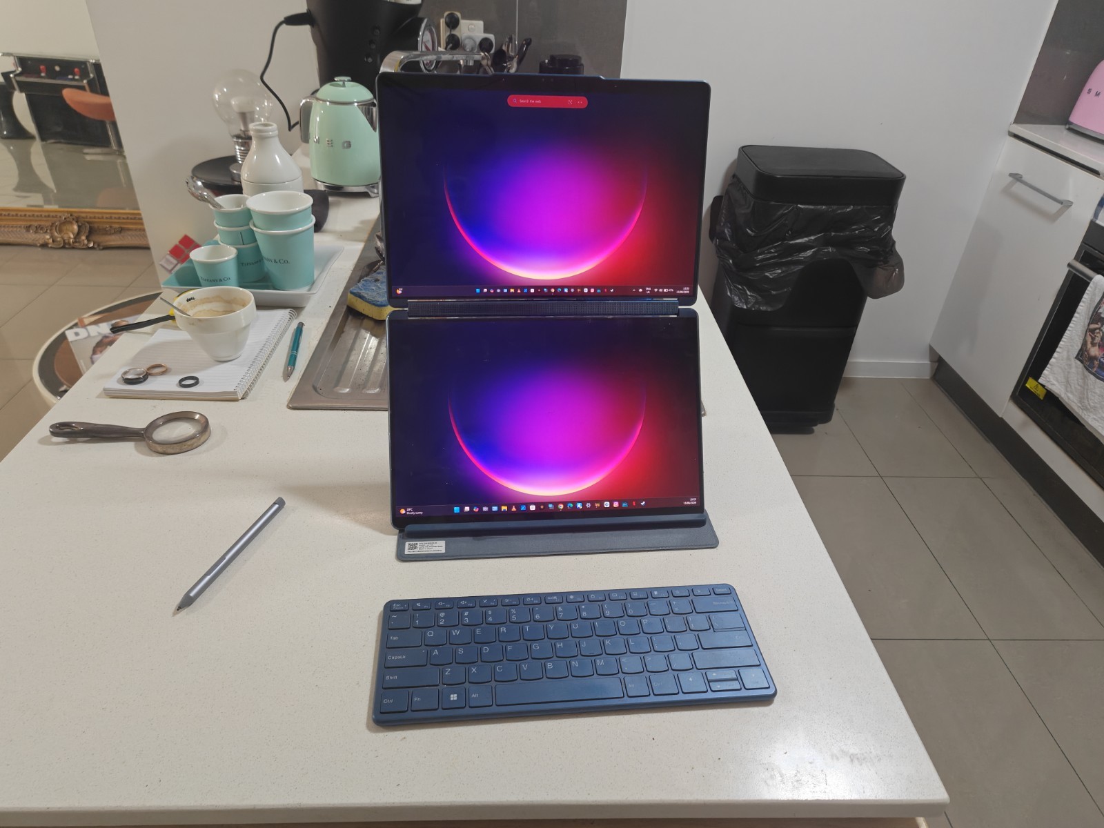 Lenovo Yoga Book 9i 13IRU8 Dual 13.3″ 2.8K OLED Touch i5-1335U 16GB 512GB Boxed