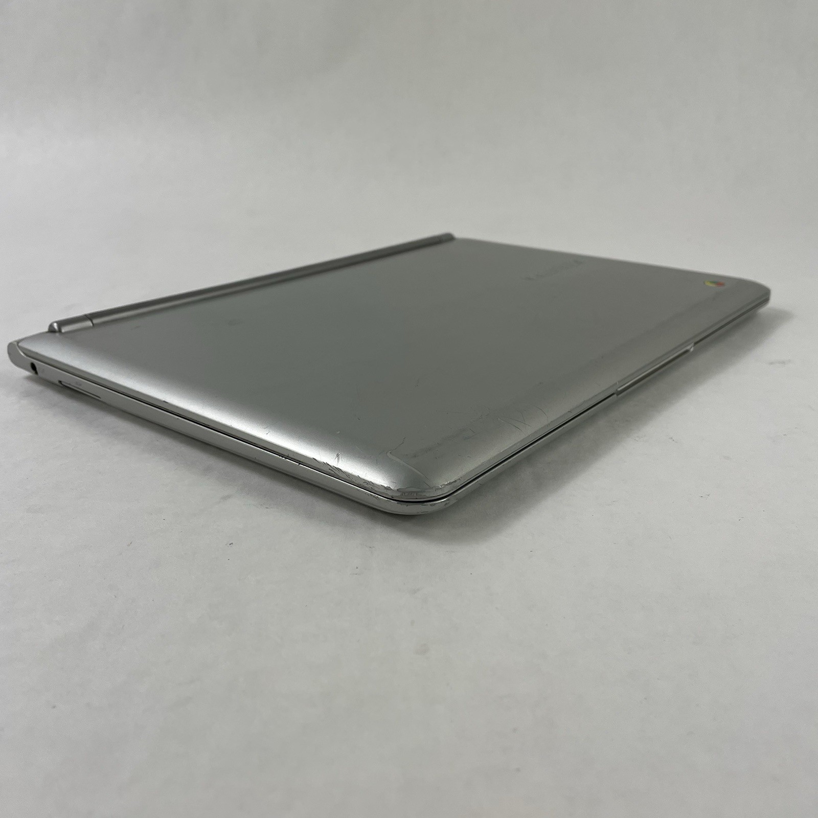 Samsung XE303C12 11.6″ ARM V7 rev4 2 GB RAM 16 GB Storage No AC